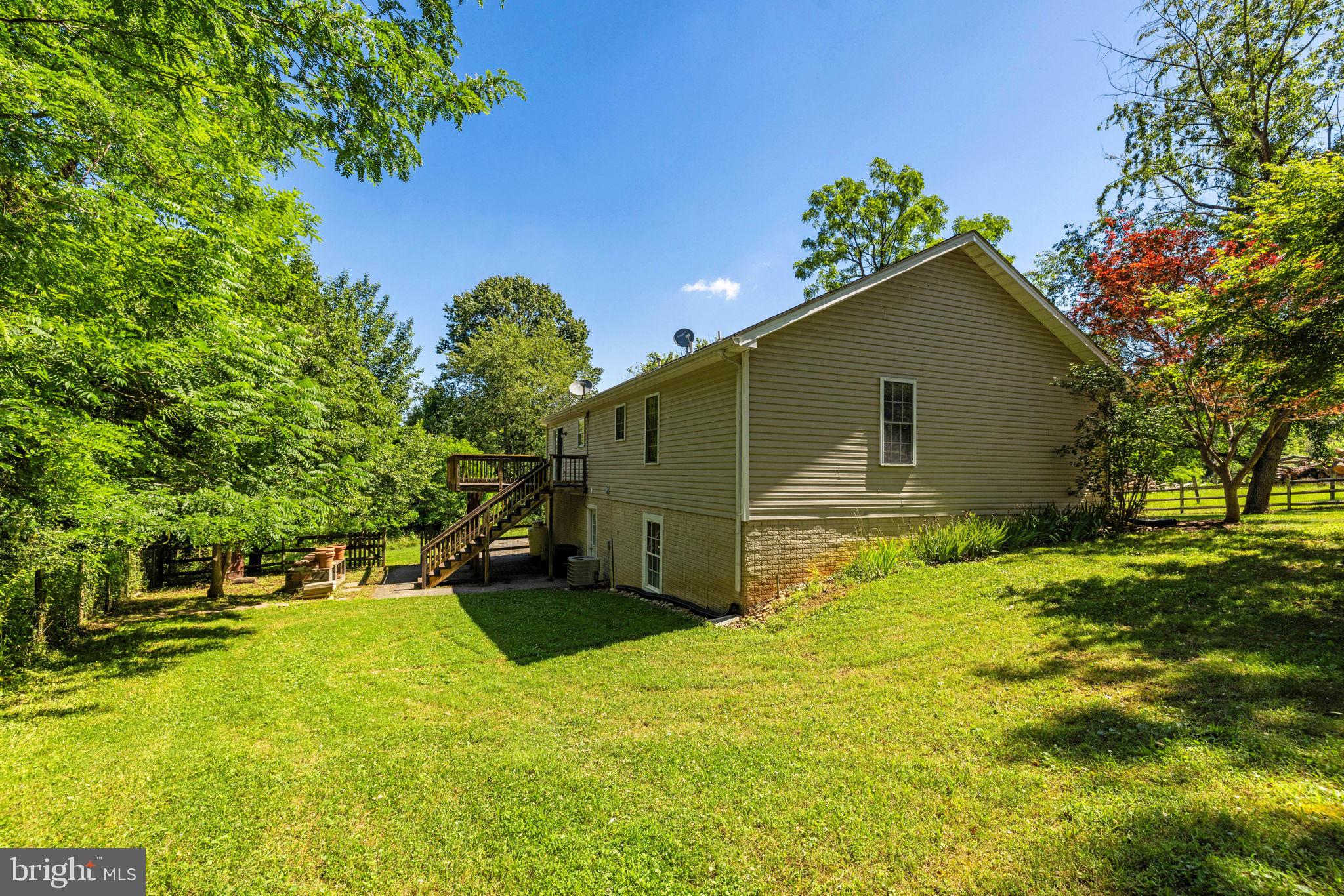 RIVERSIDE ACRES - Residential