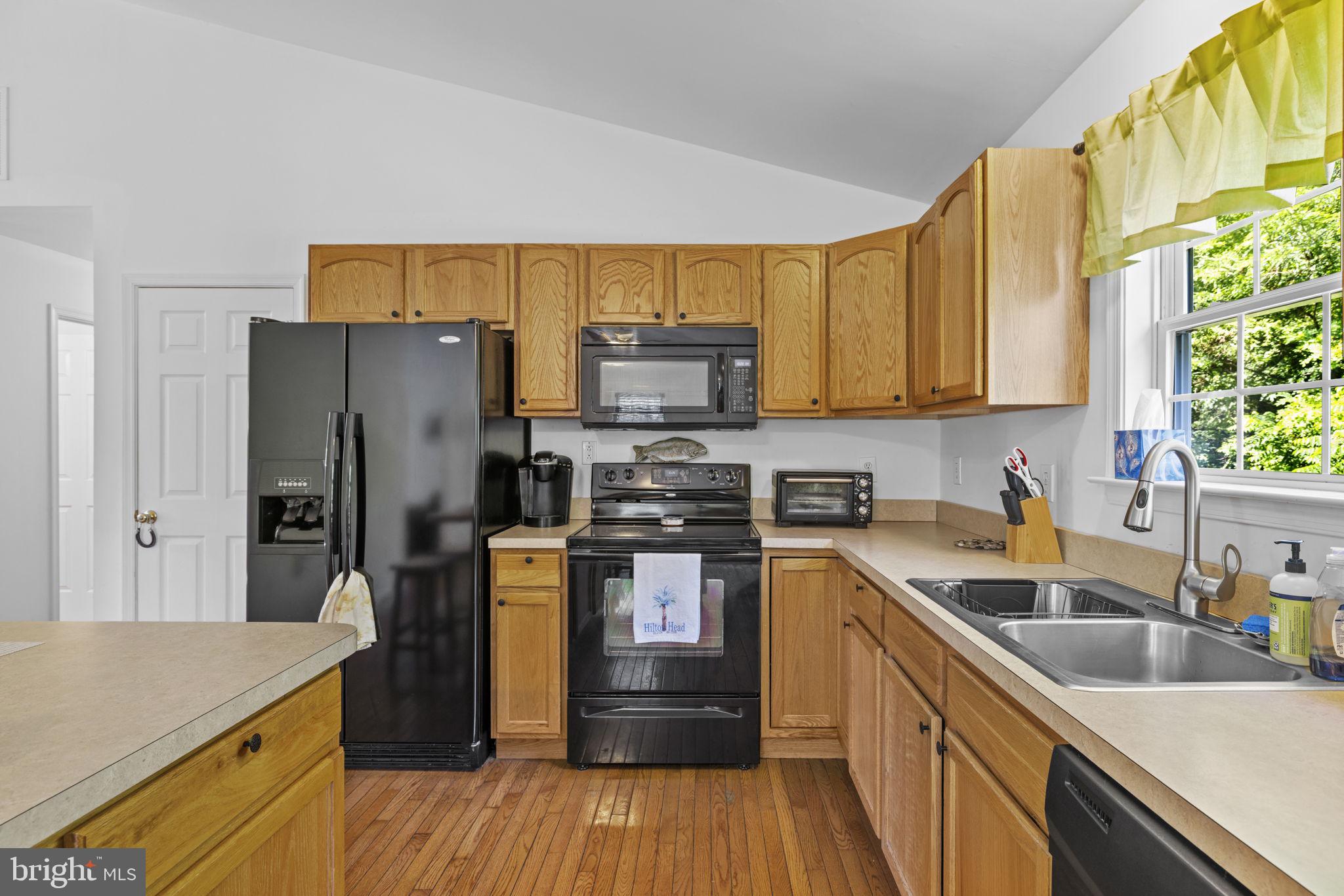 RIVERSIDE ACRES - Residential