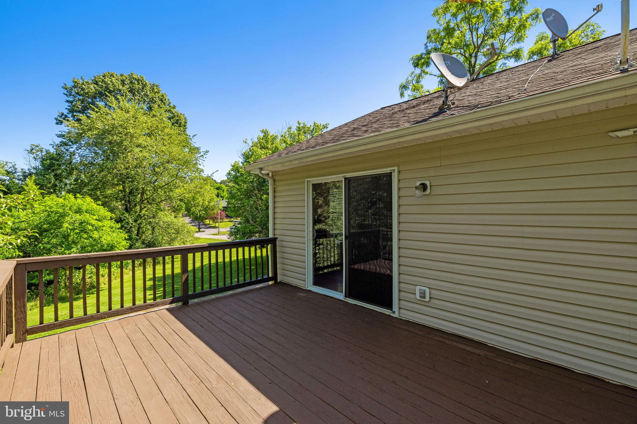 RIVERSIDE ACRES - Residential