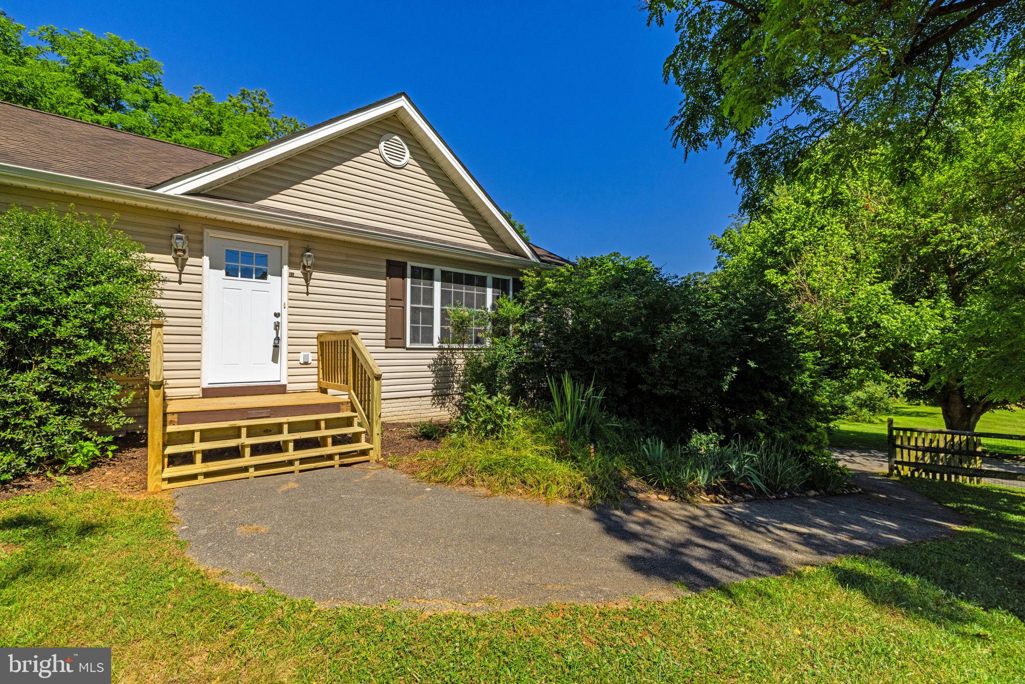 RIVERSIDE ACRES - Residential