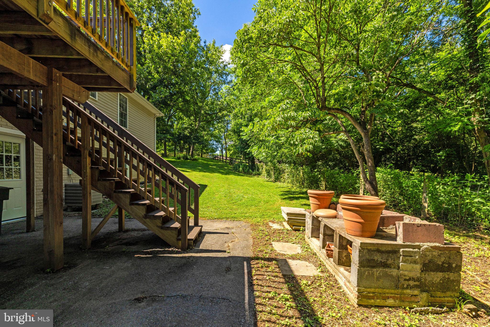 RIVERSIDE ACRES - Residential