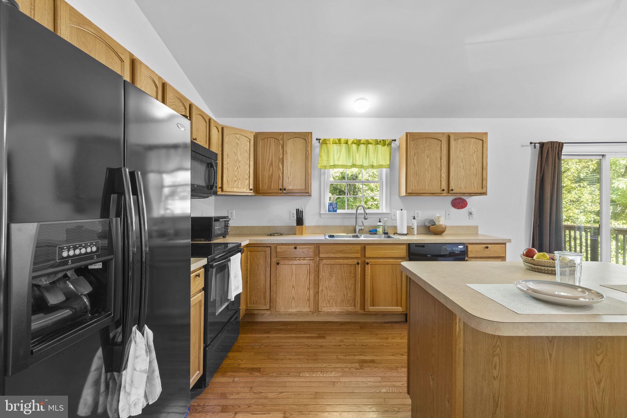 RIVERSIDE ACRES - Residential