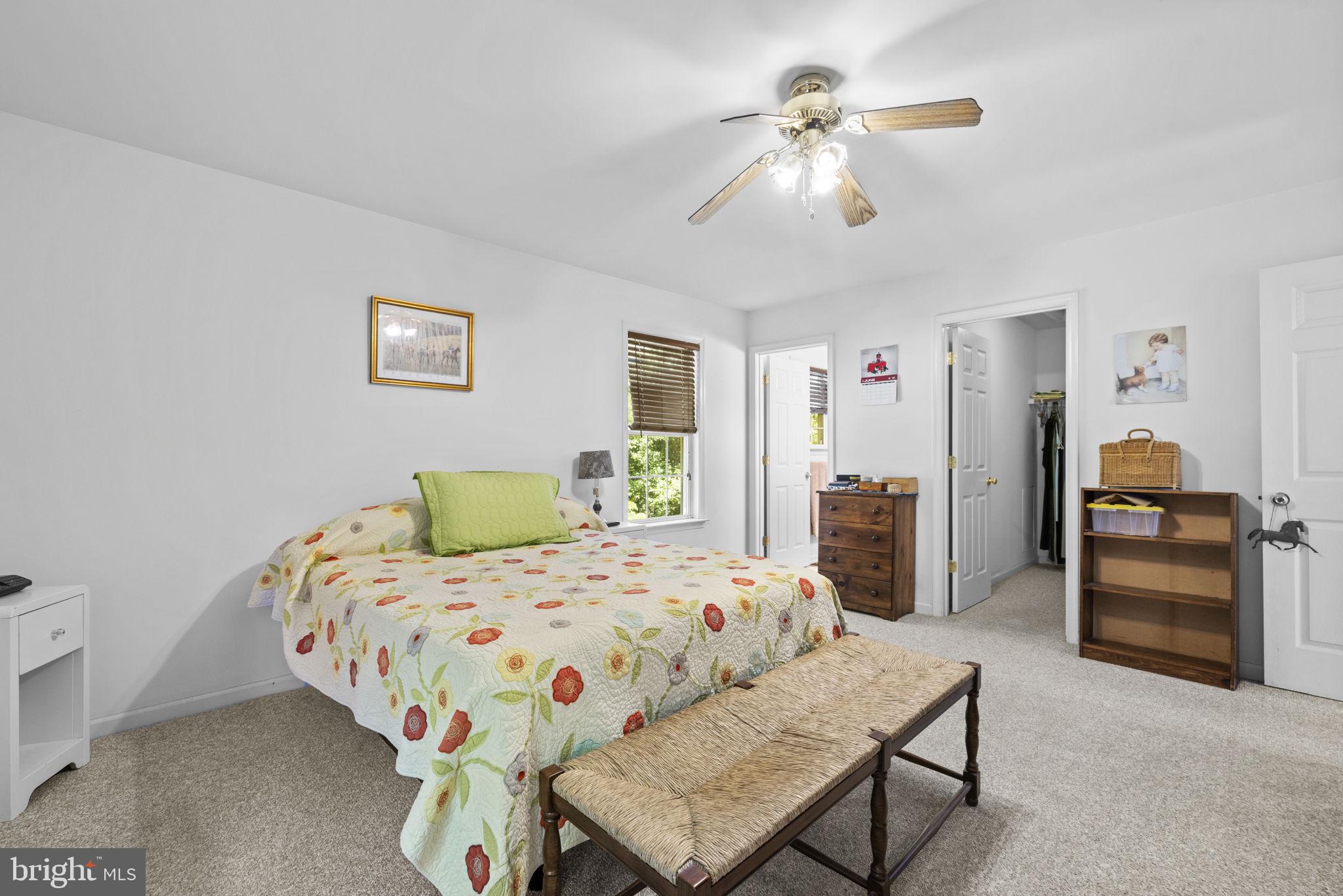 RIVERSIDE ACRES - Residential