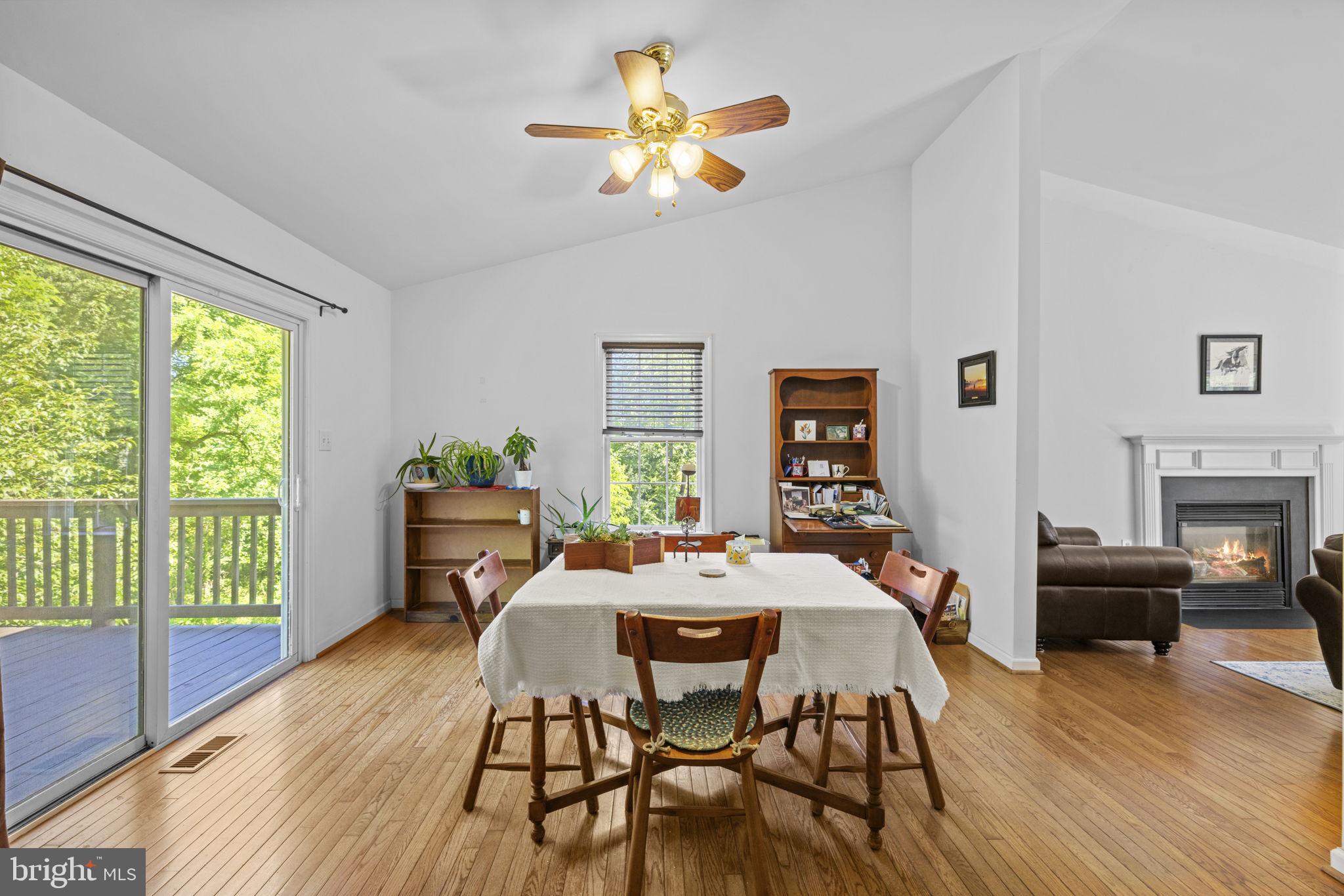 RIVERSIDE ACRES - Residential