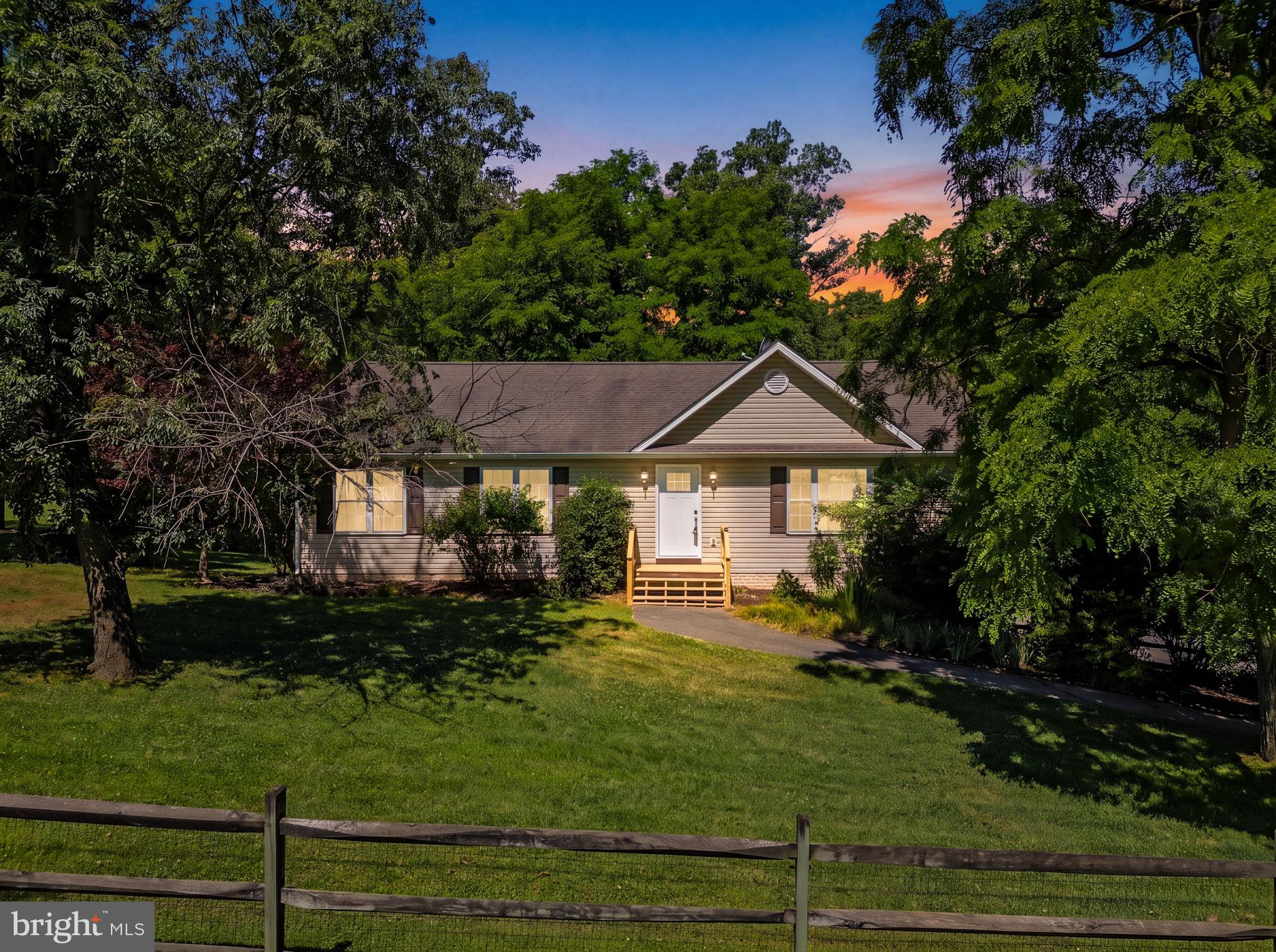 RIVERSIDE ACRES - Residential
