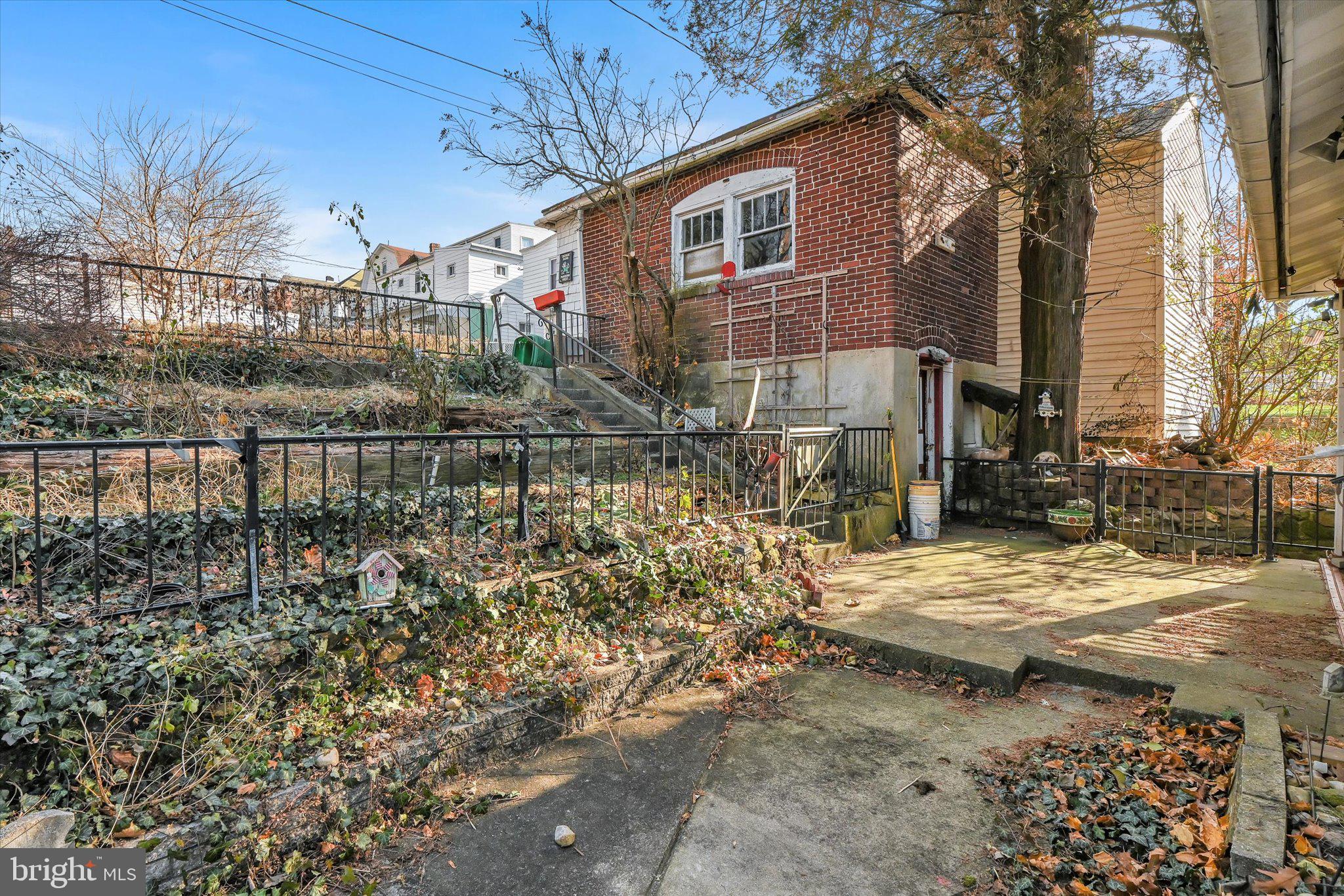 POTTSVILLE - Residential