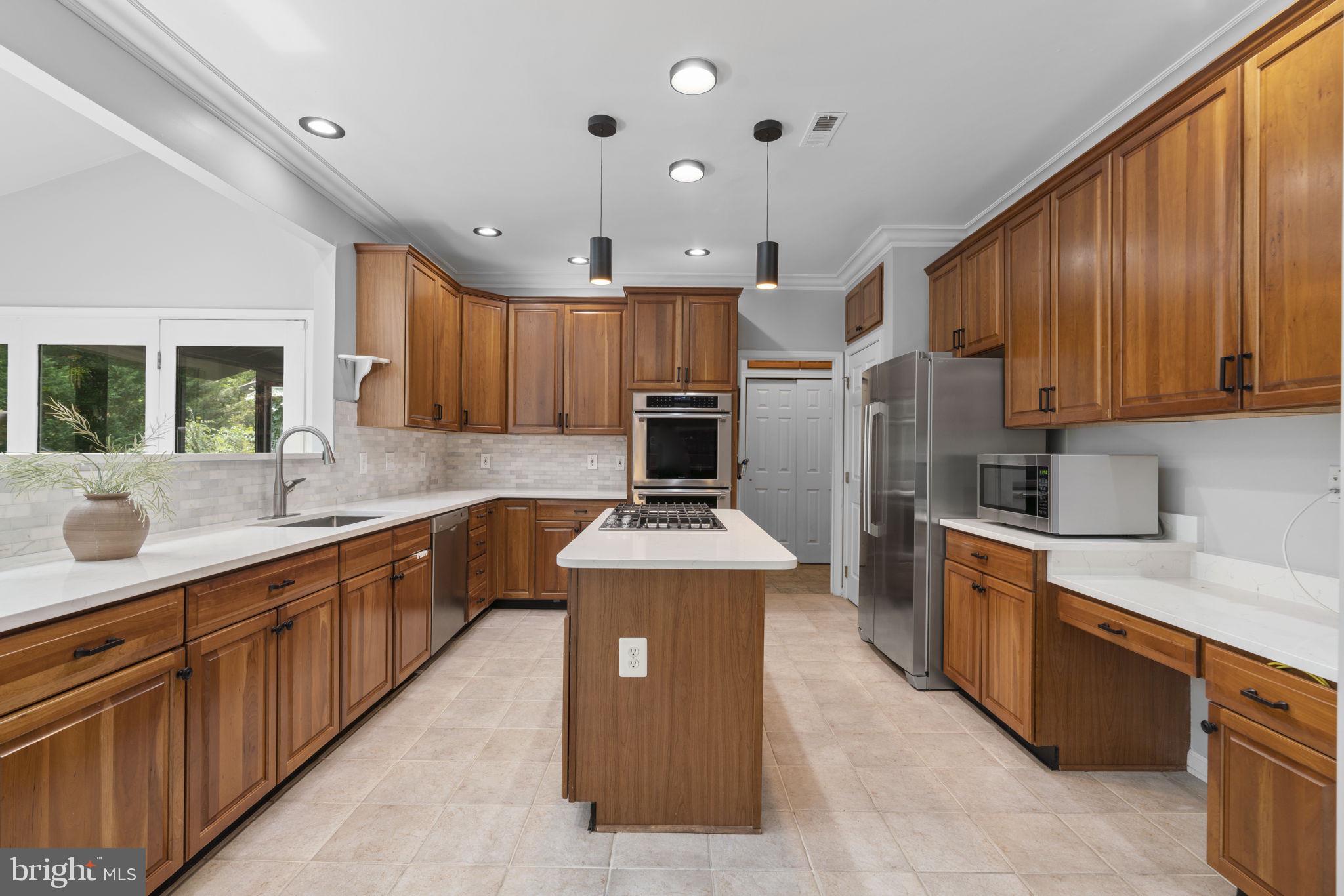CLARKSVILLE HUNT - Residential