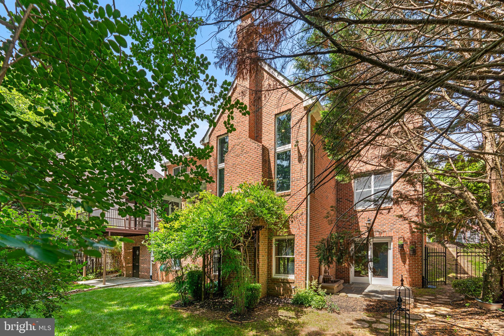 CLARKSVILLE HUNT - Residential