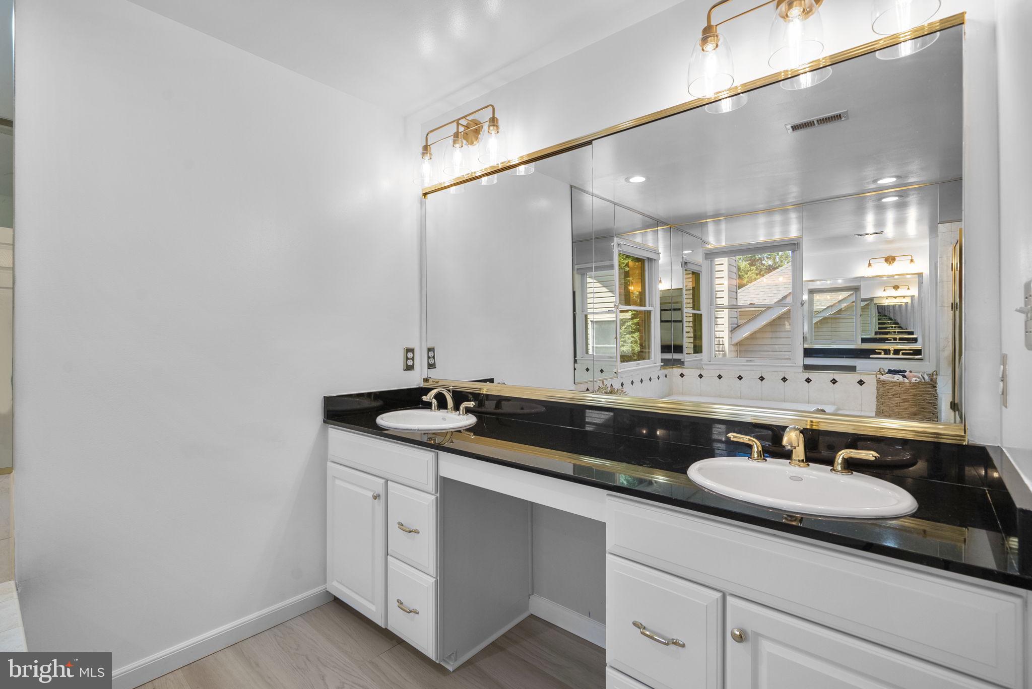 CLARKSVILLE HUNT - Residential