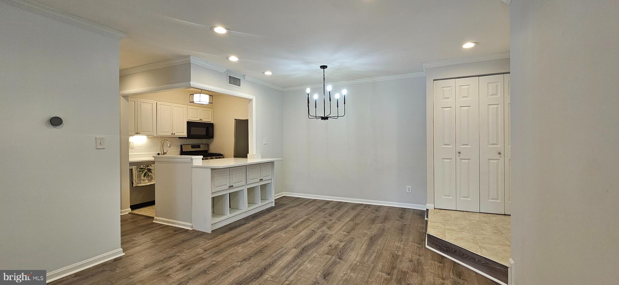 BURKE COVE - Residential Lease