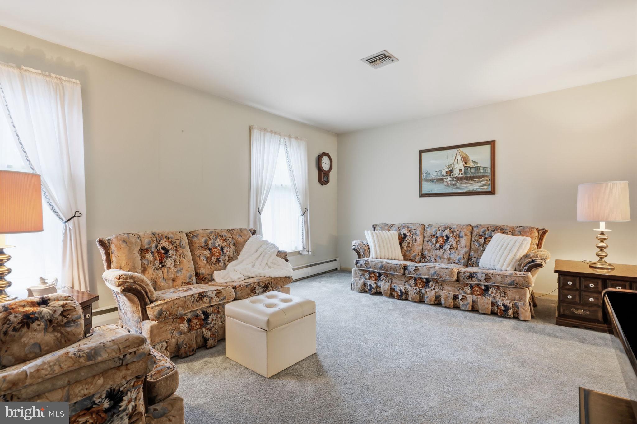CHESTNUT HILL ACRES - Residential