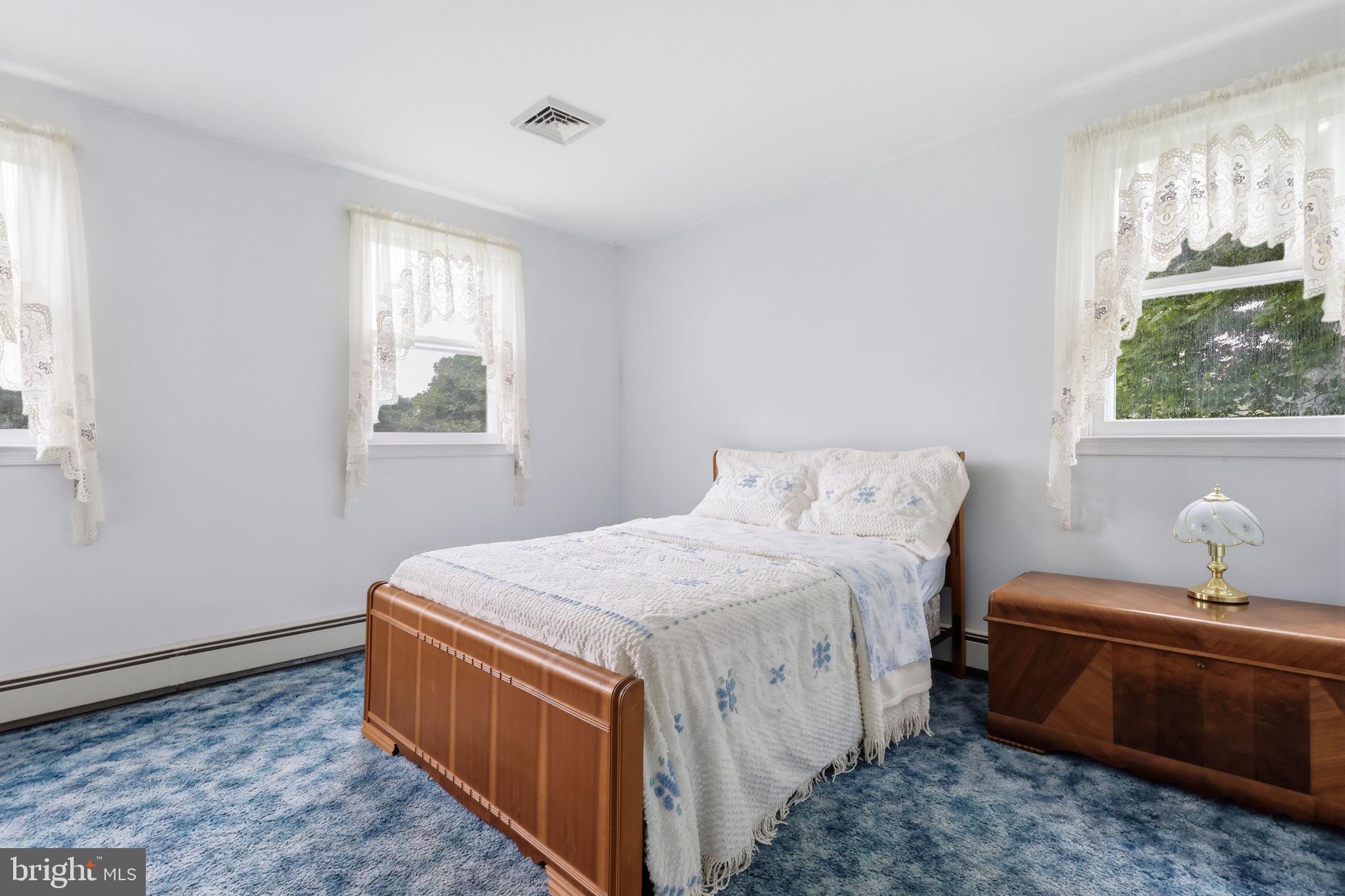 CHESTNUT HILL ACRES - Residential
