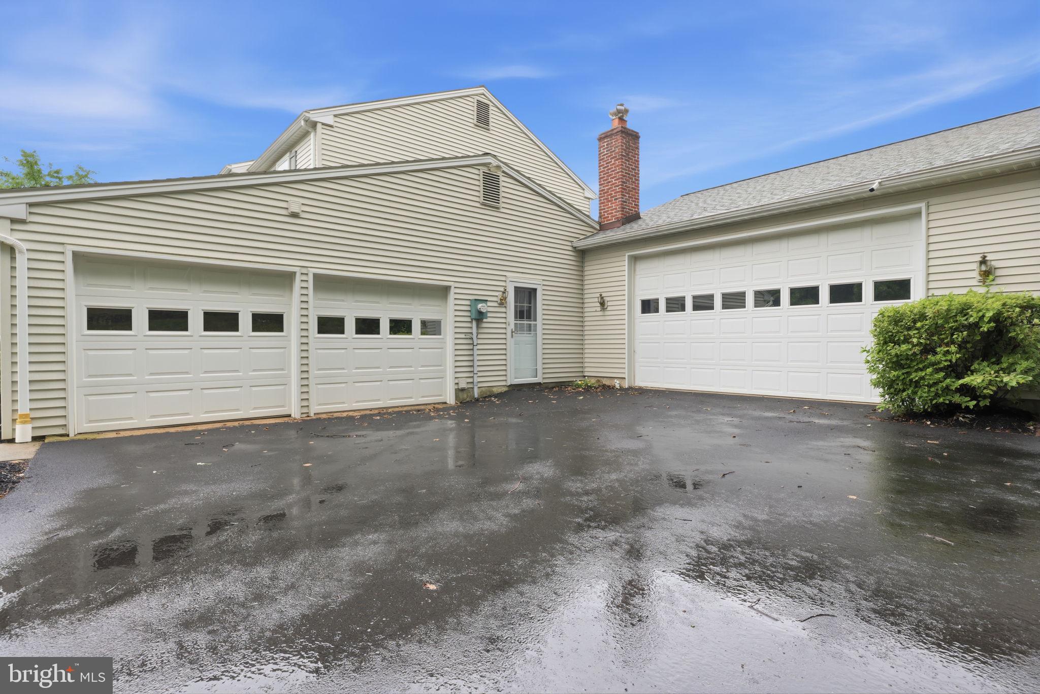 CHESTNUT HILL ACRES - Residential