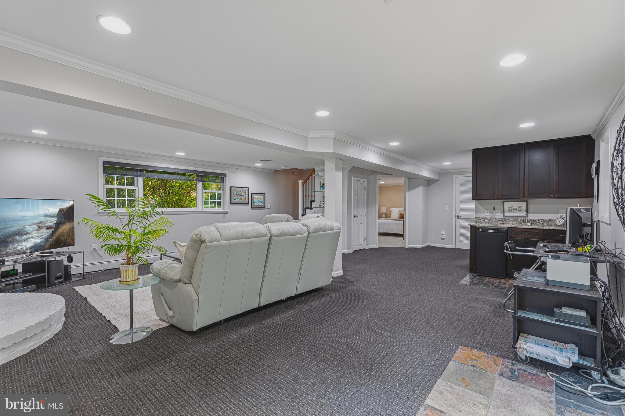 VALEWOOD MANOR - Residential