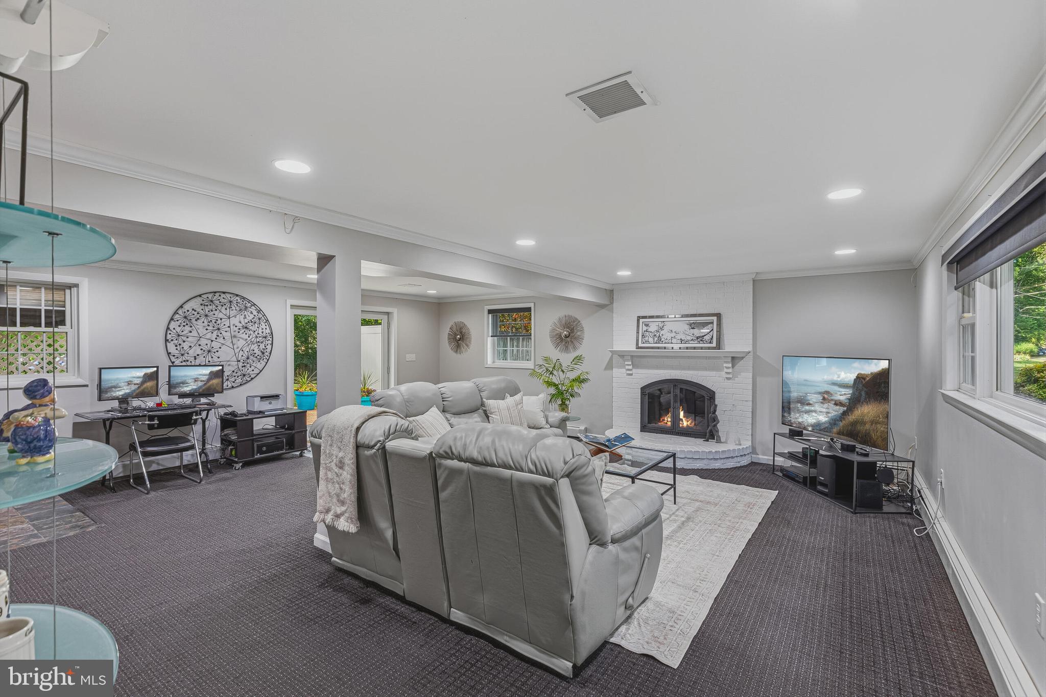 VALEWOOD MANOR - Residential