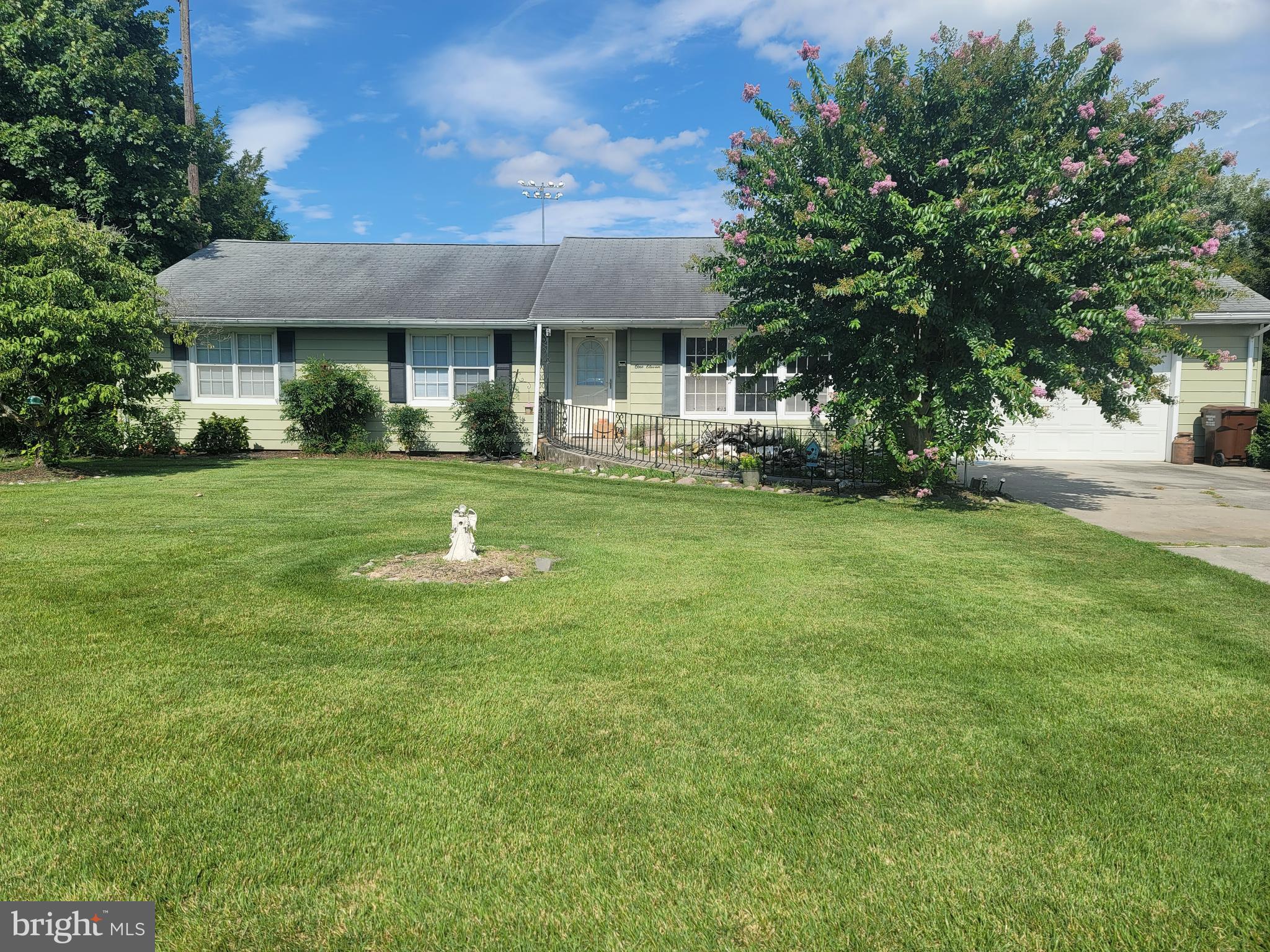 Investor opportunity offered for sale with immediate cash flow in place. This tenant-occupied home is currently leased at $1,800 per month through January 31, 2027, providing stable rental income from day one. With an established lease, a paying tenant already in place, and strong long-term upside, this property is an excellent addition to an investment portfolio for buyers seeking steady returns and future appreciation. Beautiful Rancher located in Fruitland near shopping, restaurants and the bypass. This home features 3BR/1BA, 2 car garage, geothermal heating & cooling (central air), gas fireplace, handicap accessible, fenced in back yard, back deck, 2 garage spaces, built in murphy bed, washer/dryer (as-is), stainless steel appliances and much more. Tenant is responsible for all utilities including a quarterly water/sewer/trash bill and yard maintenance.