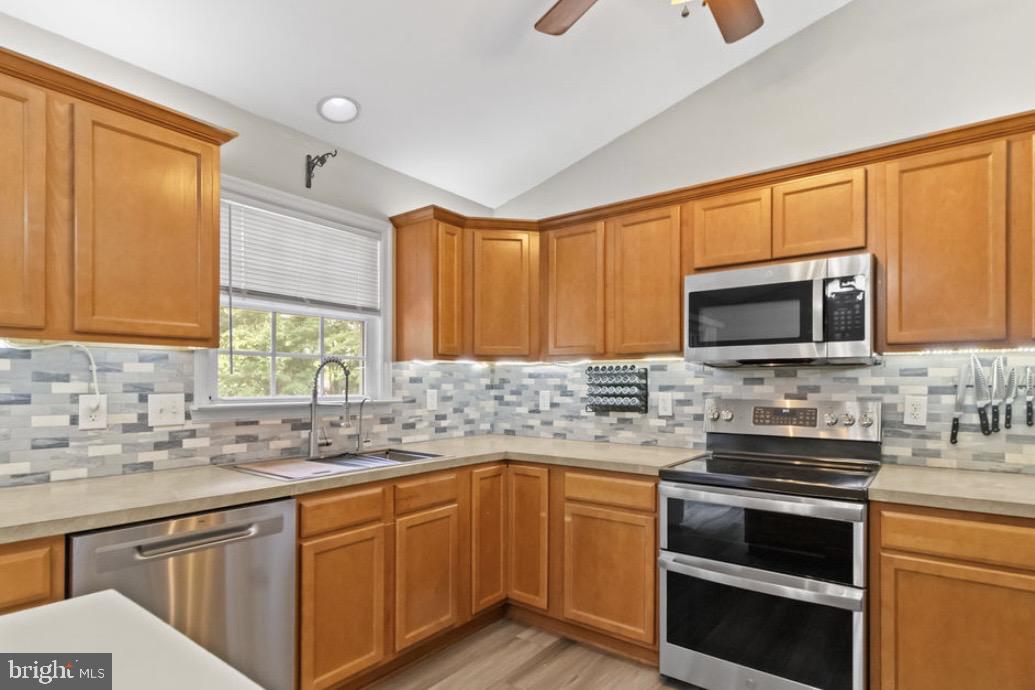 WESTMORELAND SHORES - Residential