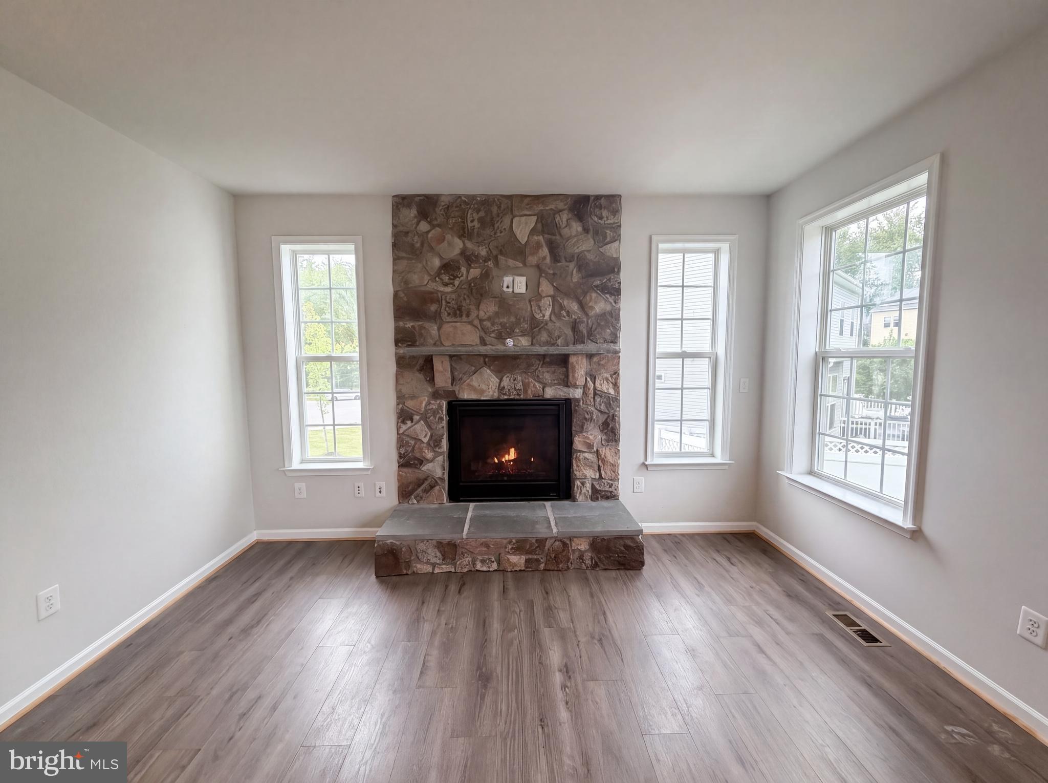 STONEGATE ESTATES - Residential