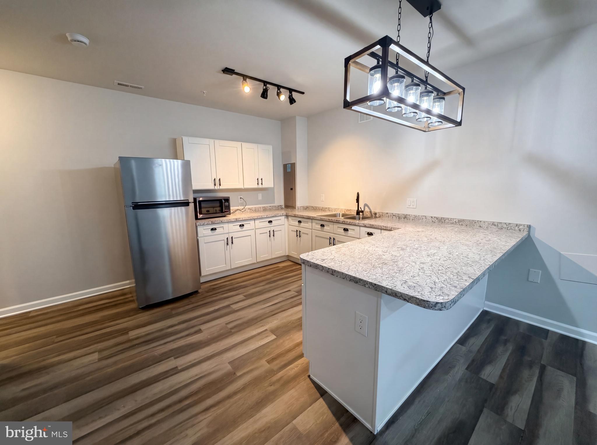 STONEGATE ESTATES - Residential