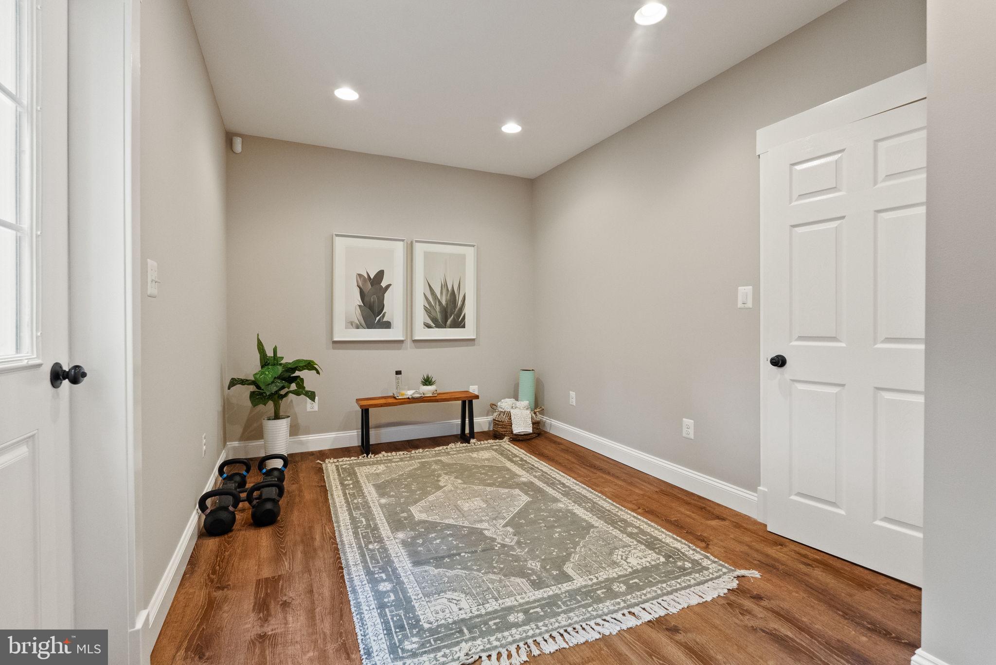 JEFFERSON PARK - Residential