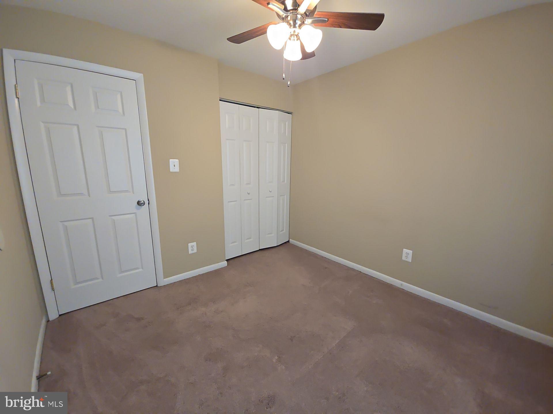 REFLECTION LAKE - Residential Lease