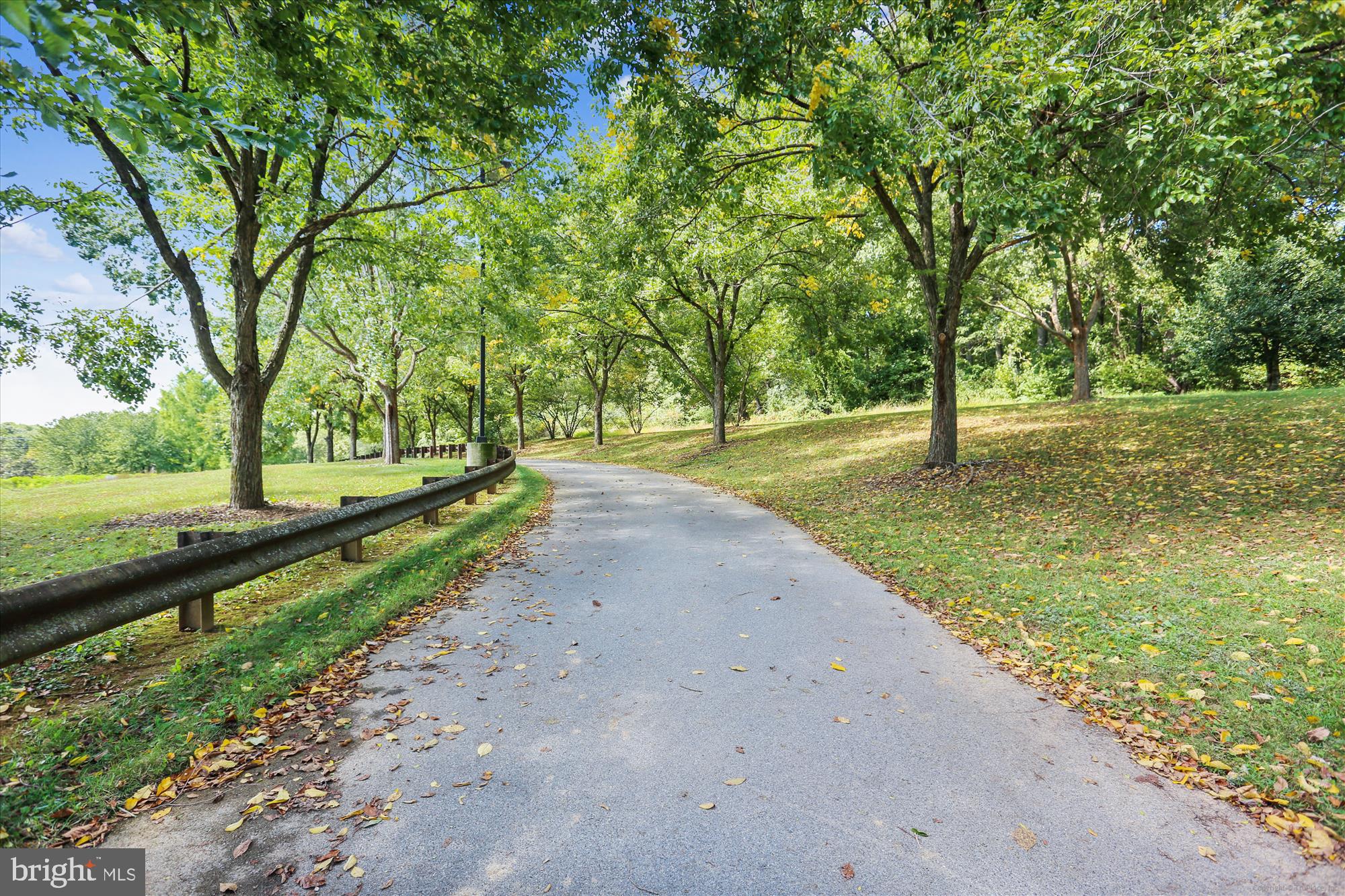 WATERS EDGE AT NORTH LAKE - Residential
