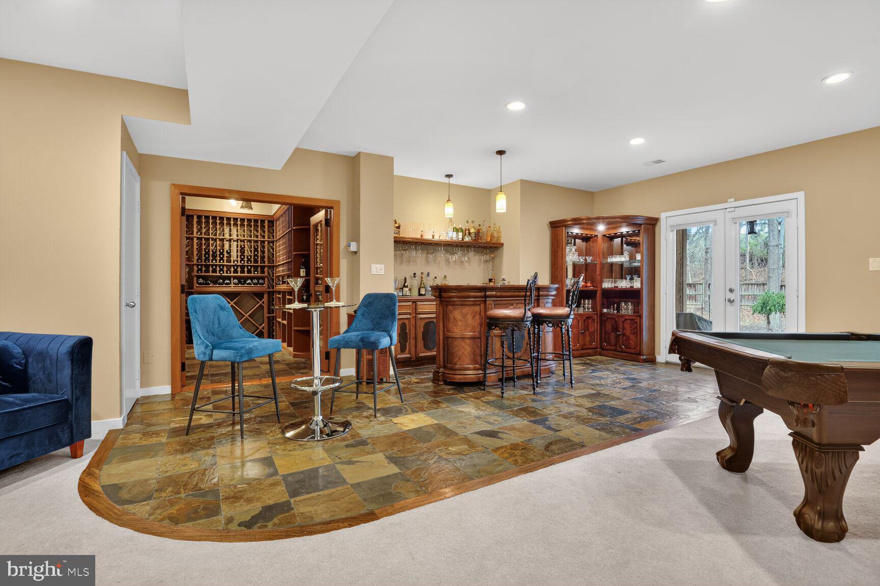 RESTON - Residential