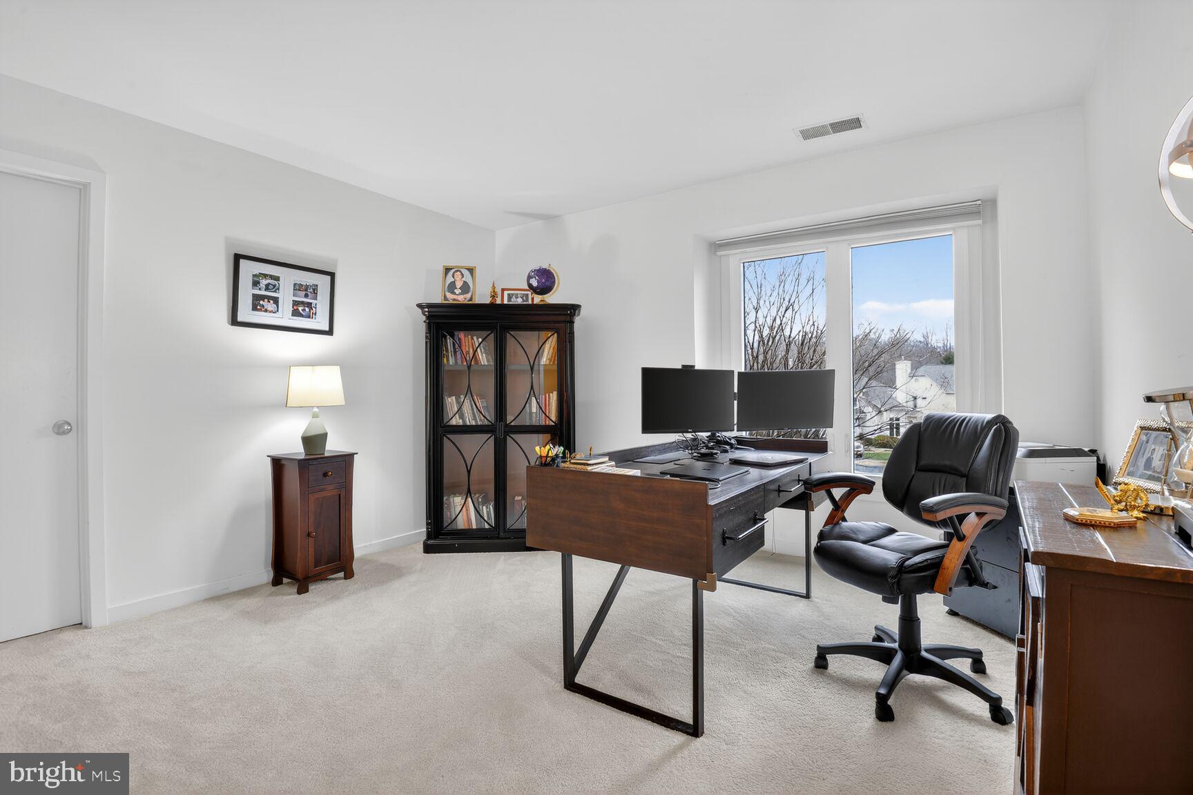 RESTON - Residential