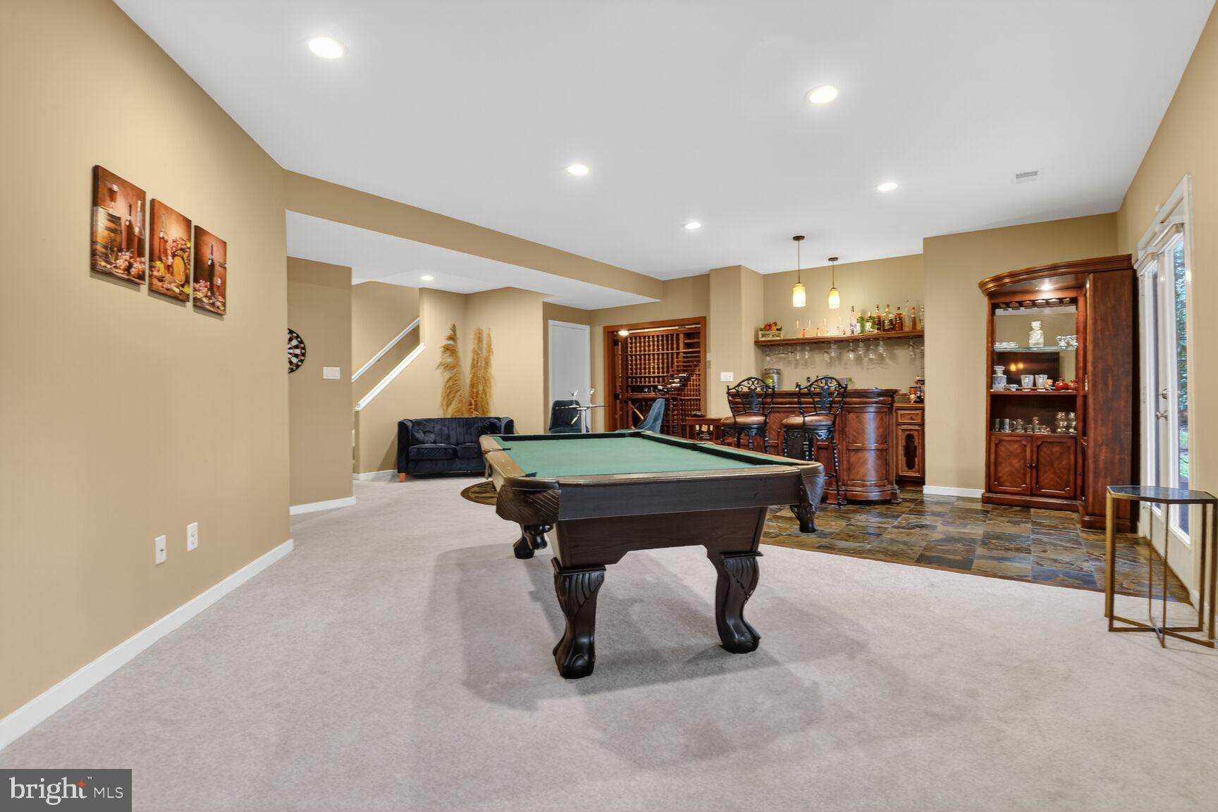 RESTON - Residential