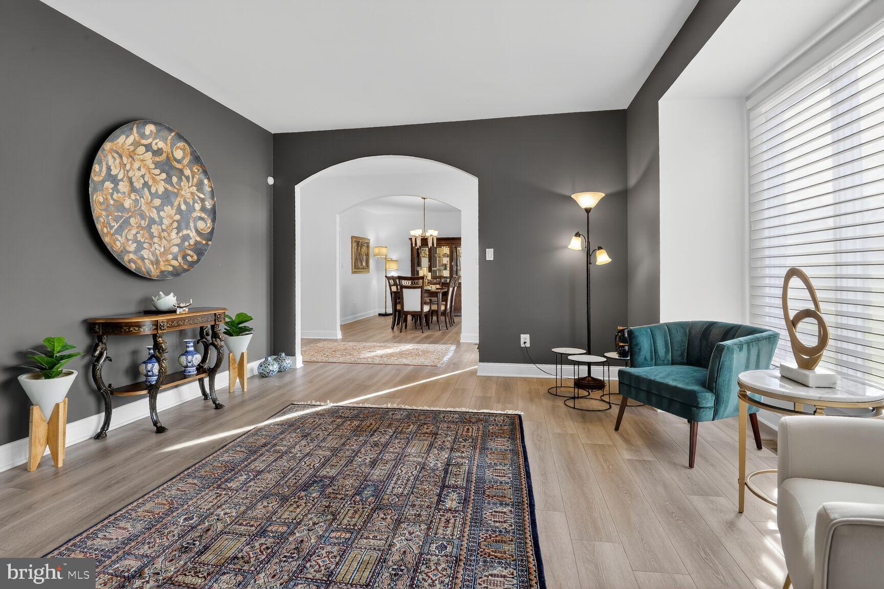 RESTON - Residential