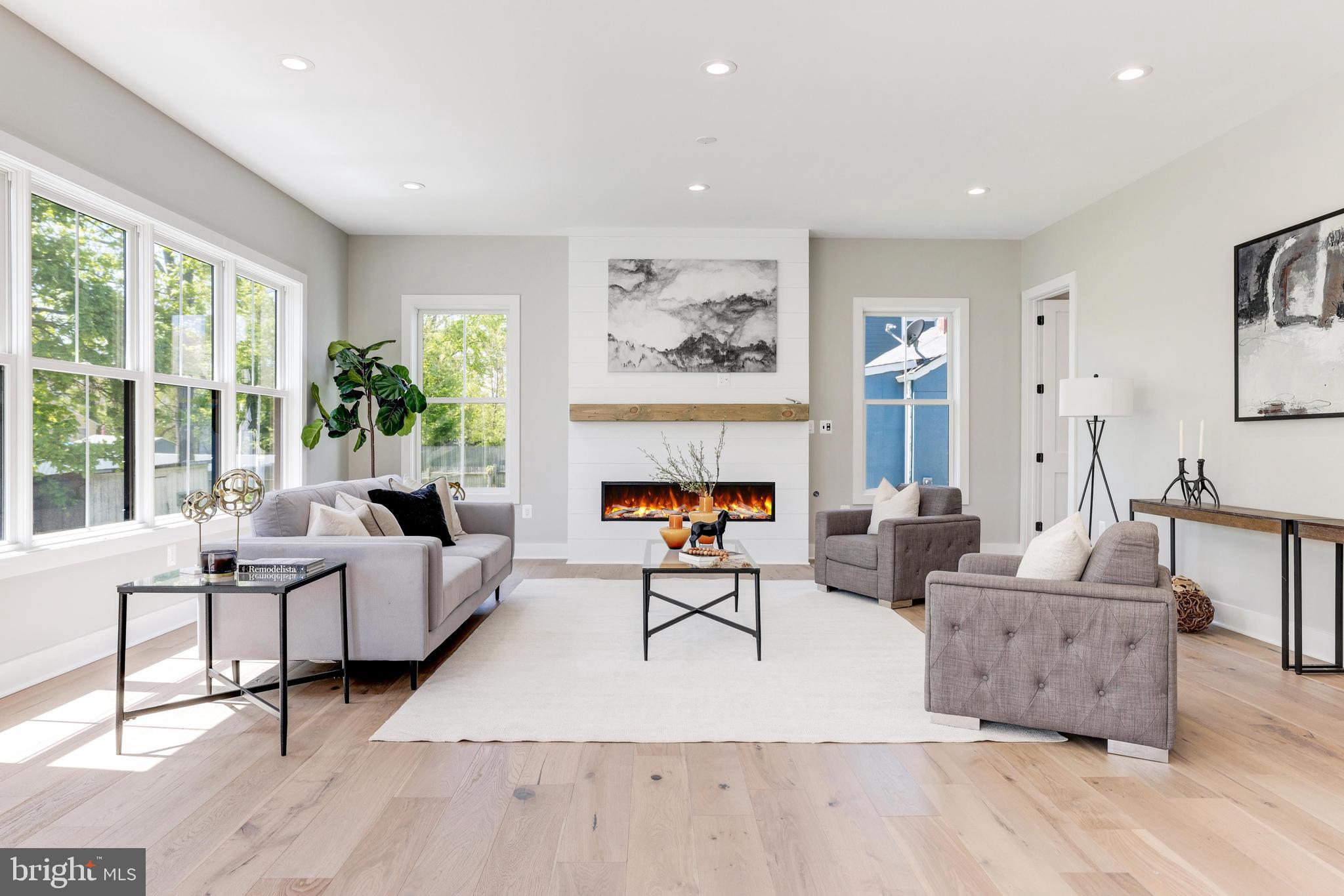 PIMMIT HILLS - Residential