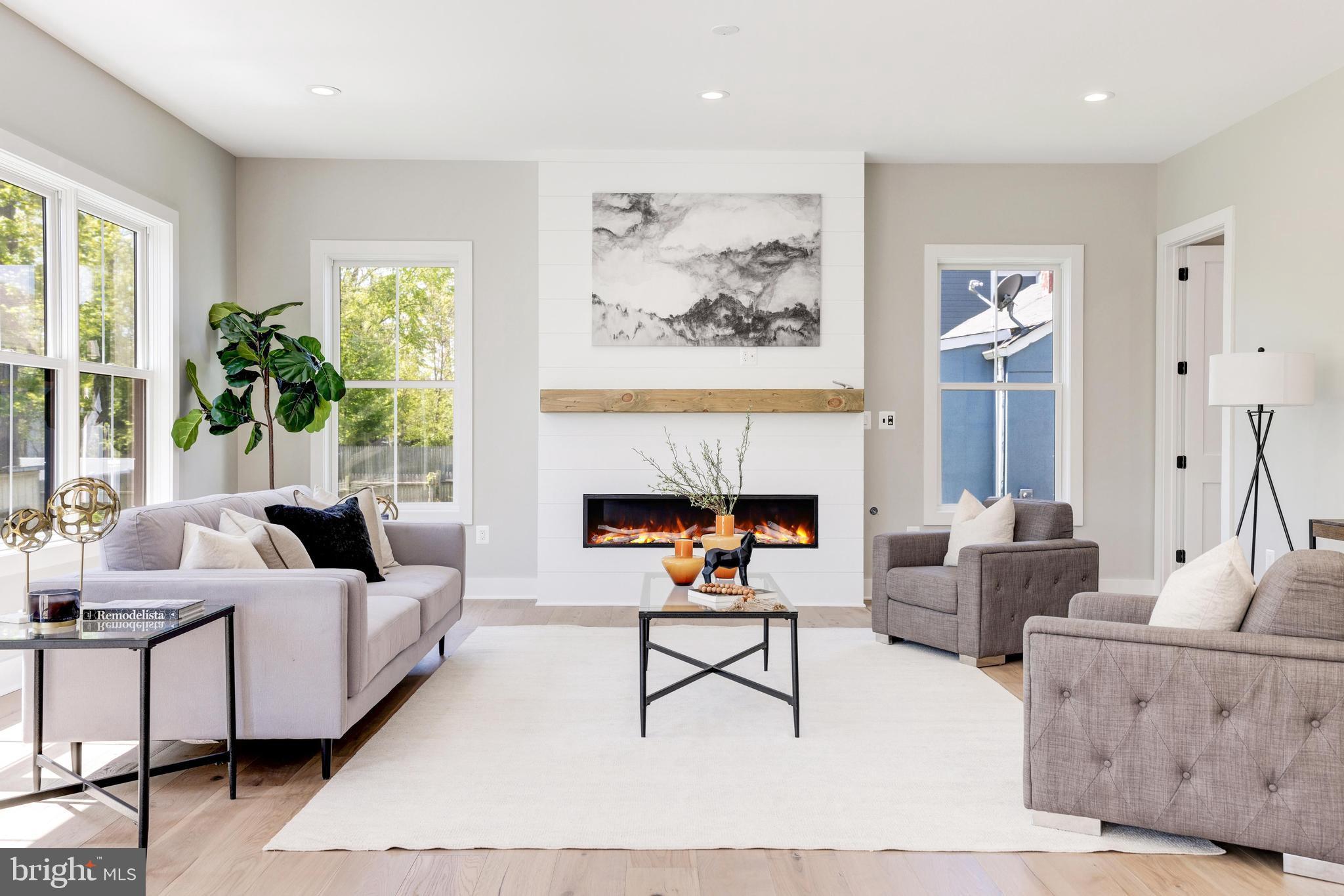 PIMMIT HILLS - Residential