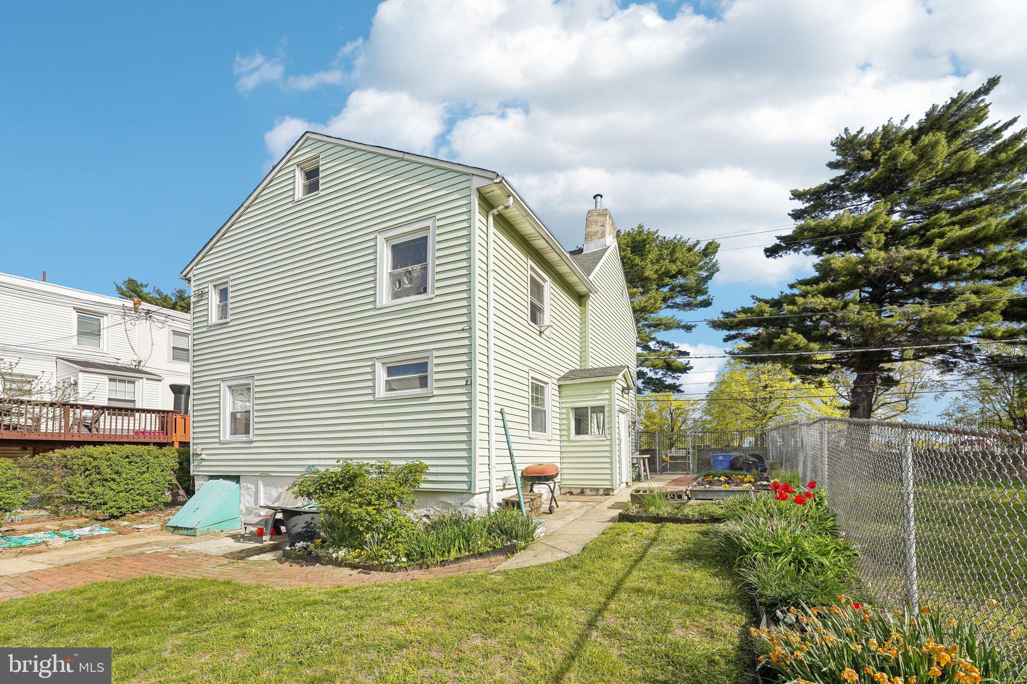 WEST OAK LANE - Residential