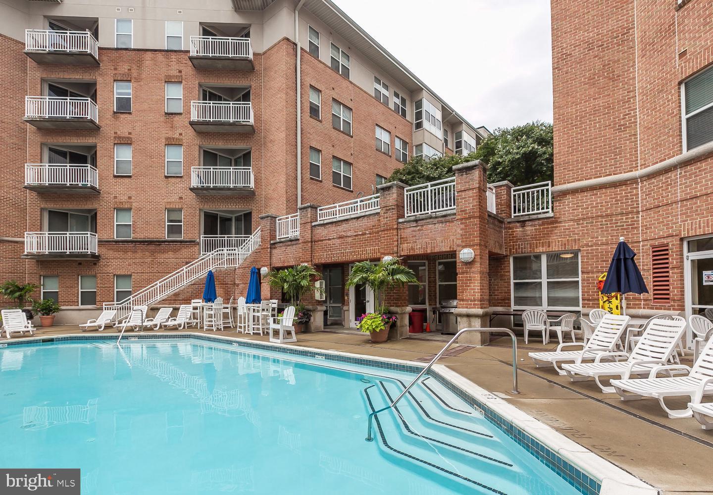 PIERSIDE AT HARBORVIEW - Residential