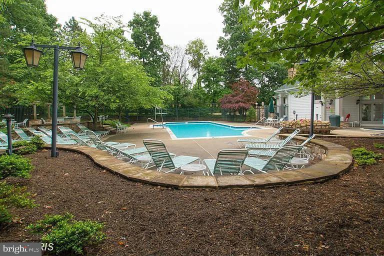 STONECROFT CONDO - Residential
