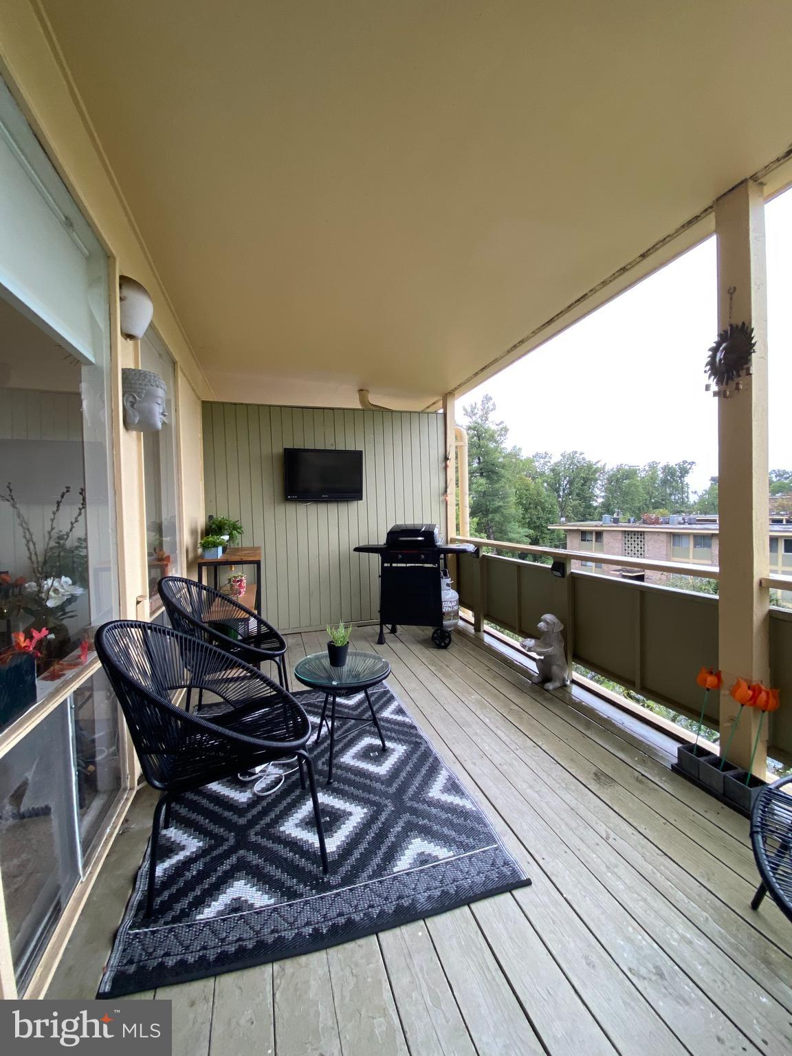 HOLLY HILL CONDOMINIUMS - Residential Lease