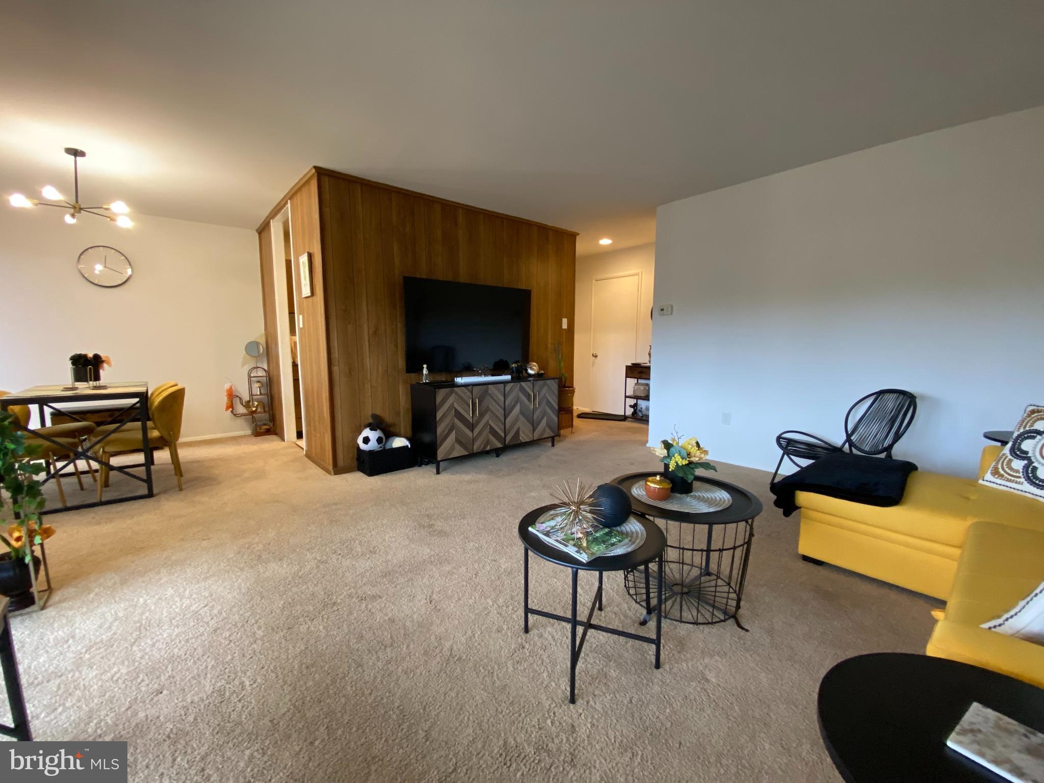 HOLLY HILL CONDOMINIUMS - Residential Lease