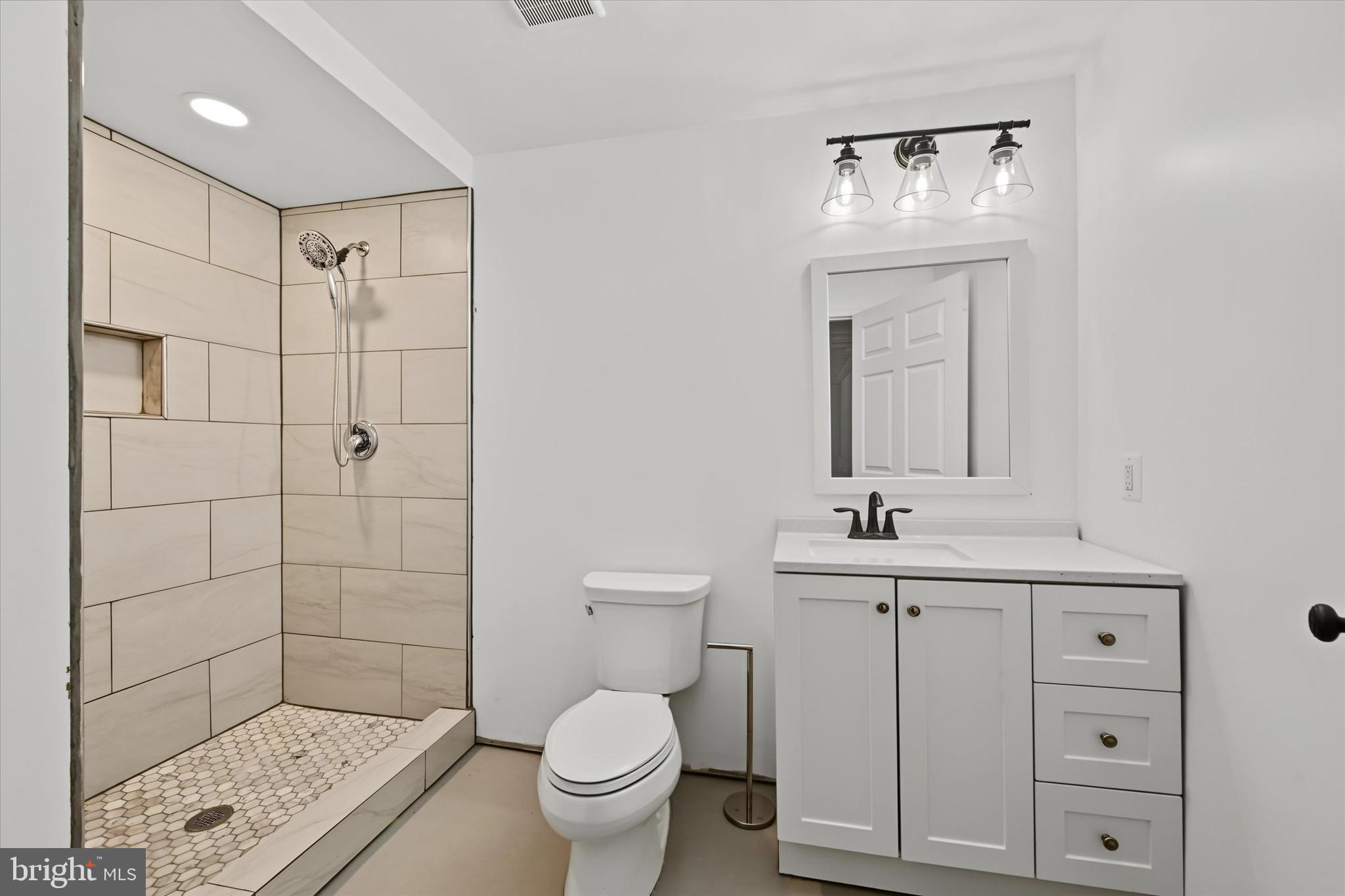 EDGEWOOD - Residential