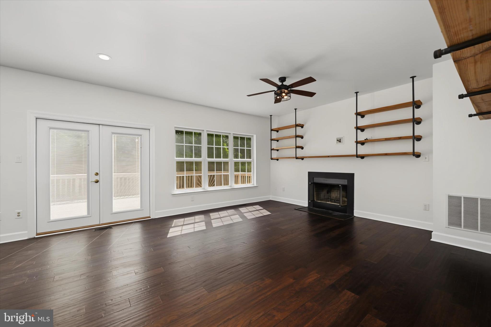 EDGEWOOD - Residential
