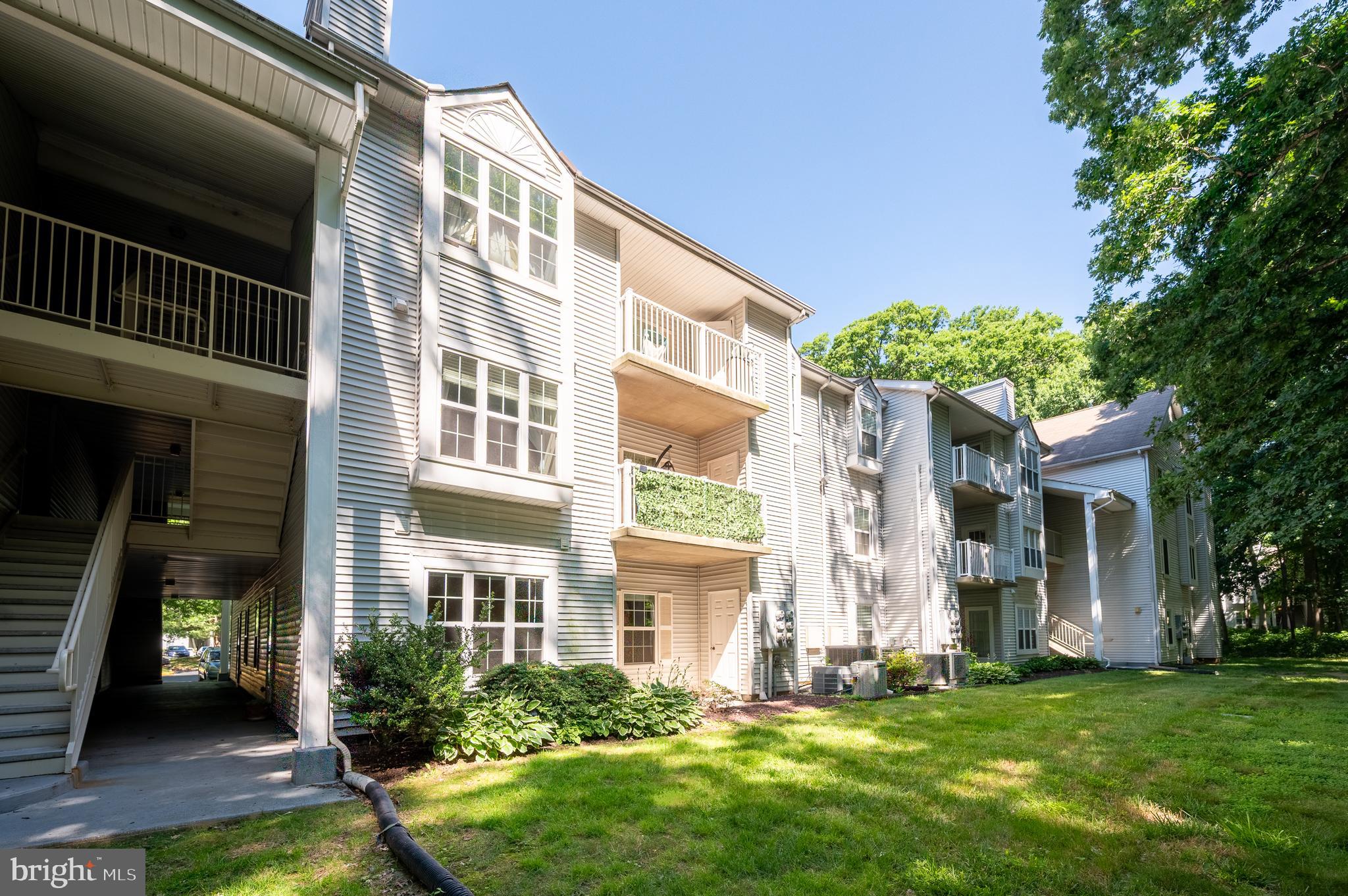 ASHTON CONDO - Residential