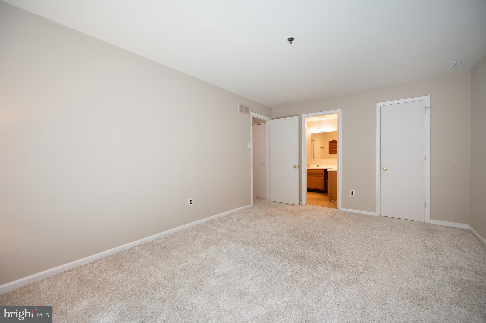 ASHTON CONDO - Residential