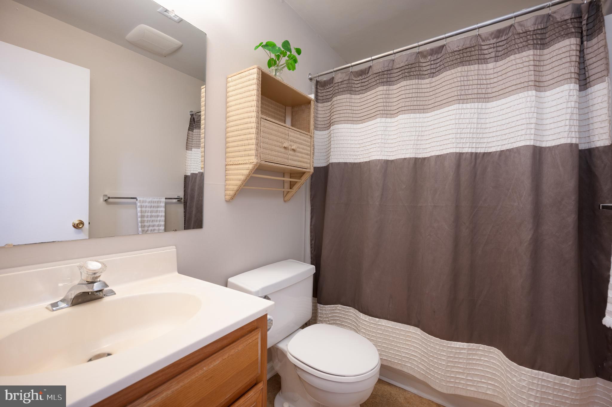 ASHTON CONDO - Residential
