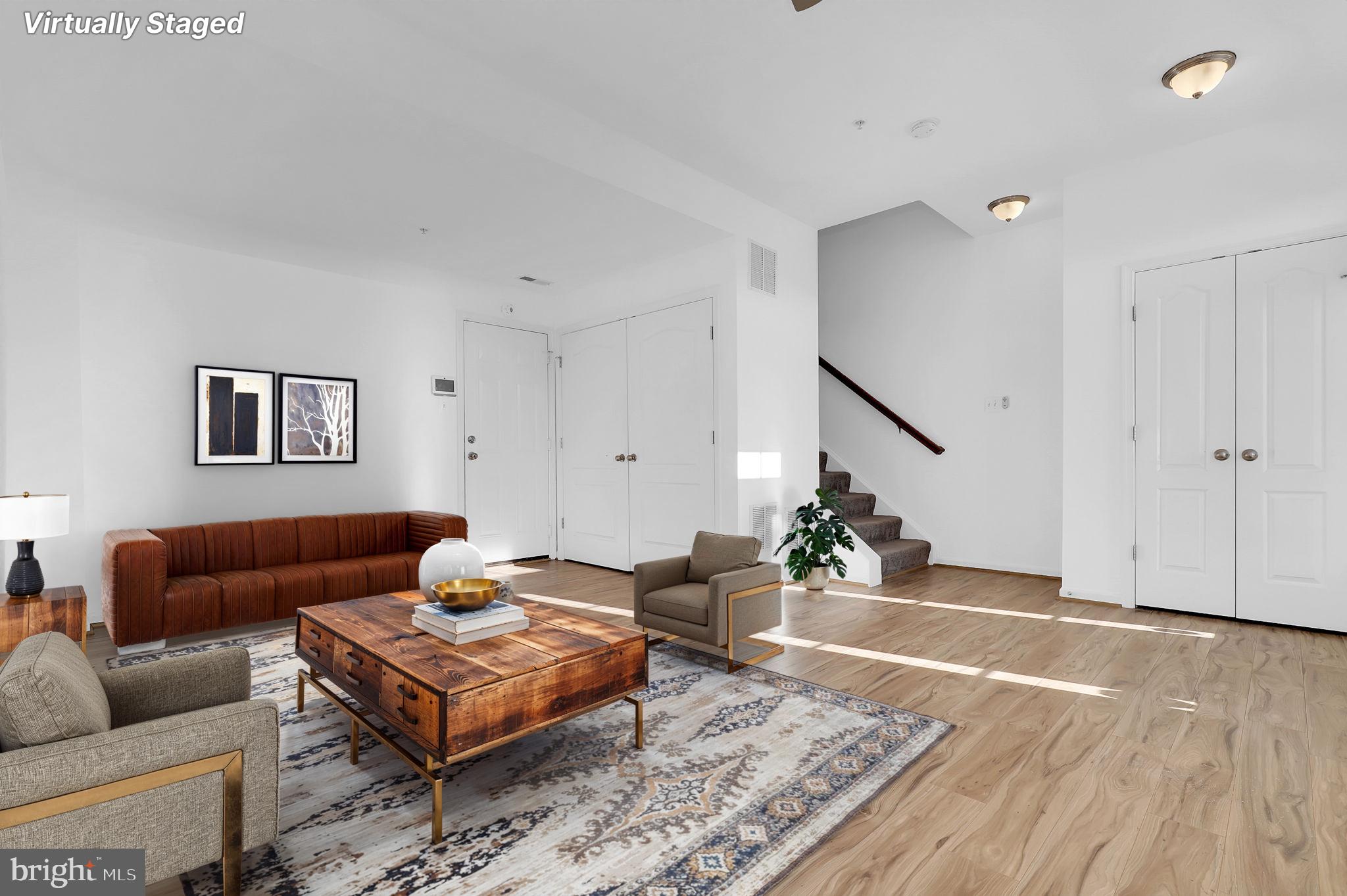 MARKET SQUARE - Residential