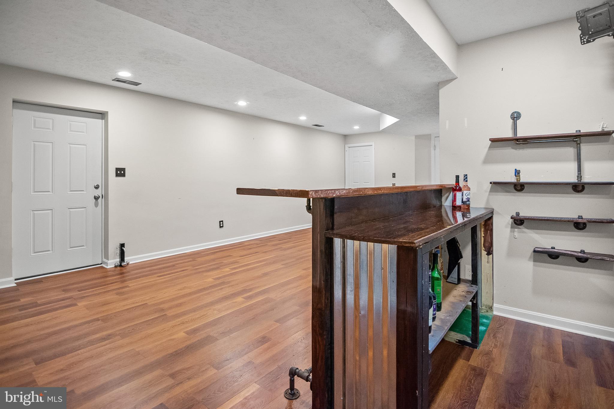 WALNUT POINT - Residential