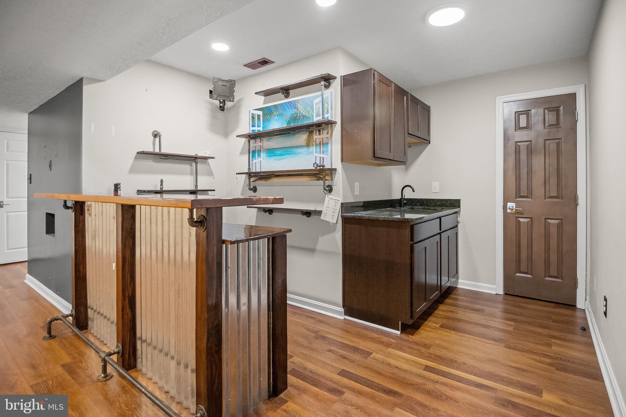 WALNUT POINT - Residential