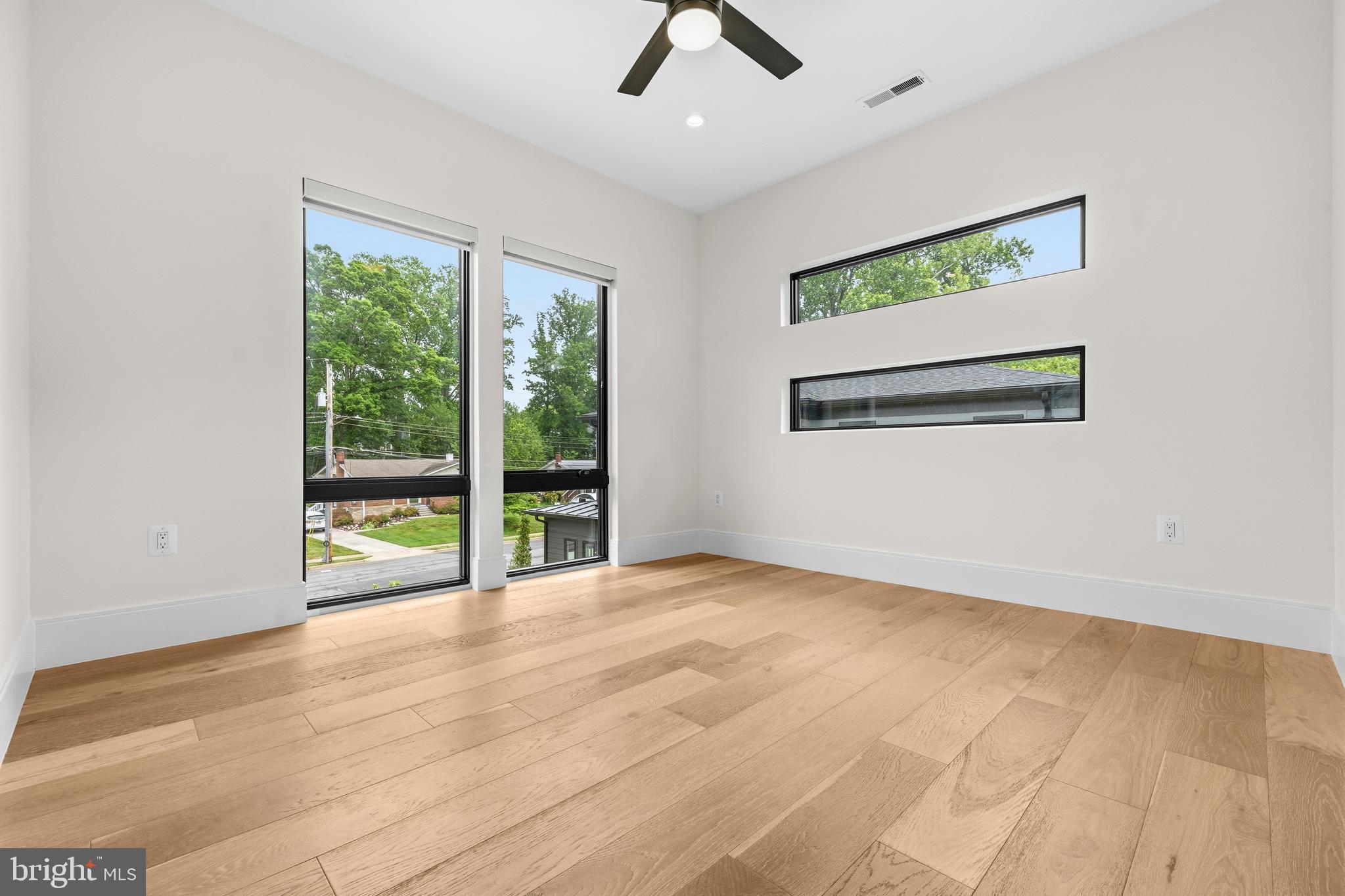 VIENNA WOODS - Residential