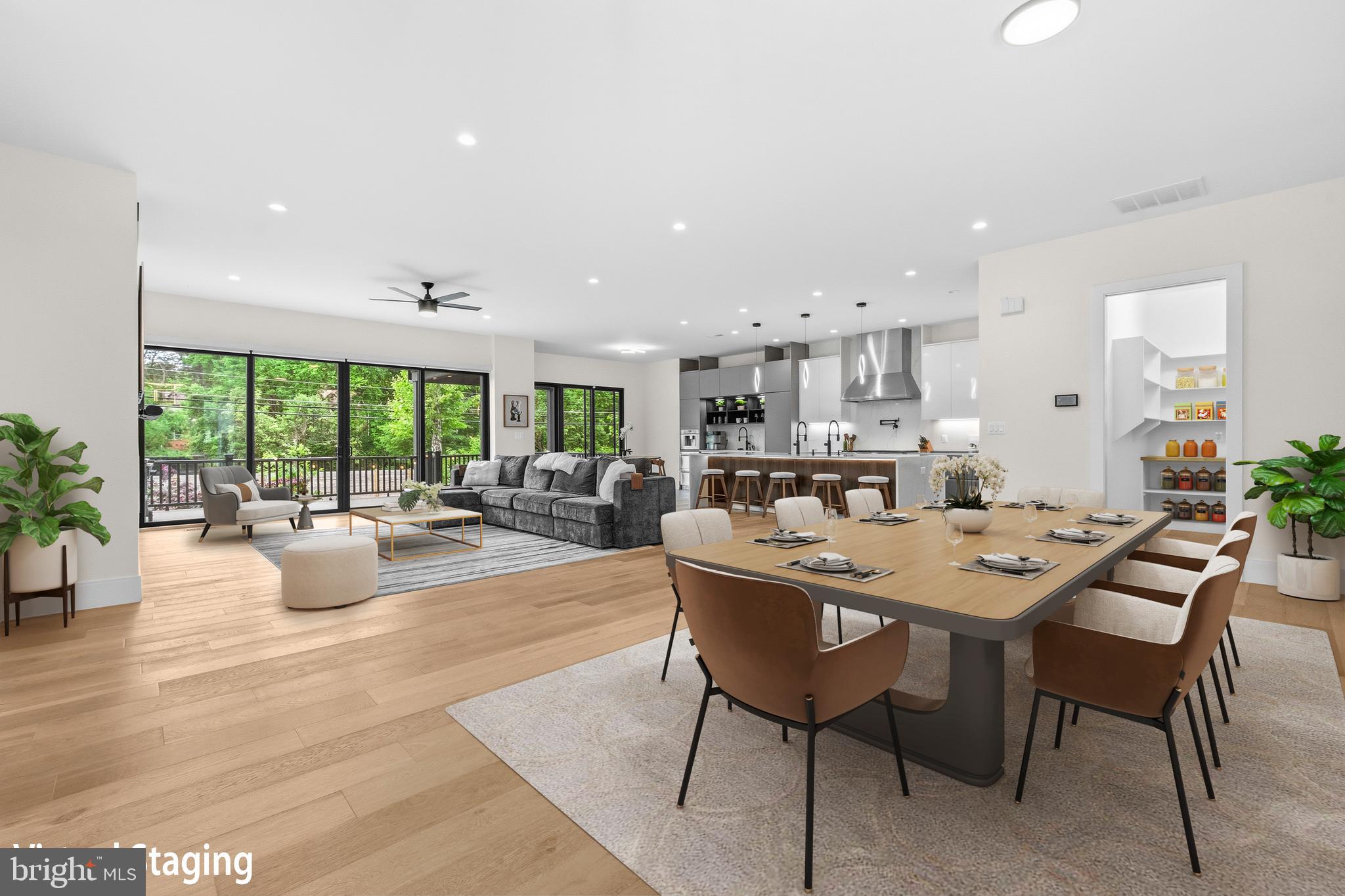 VIENNA WOODS - Residential