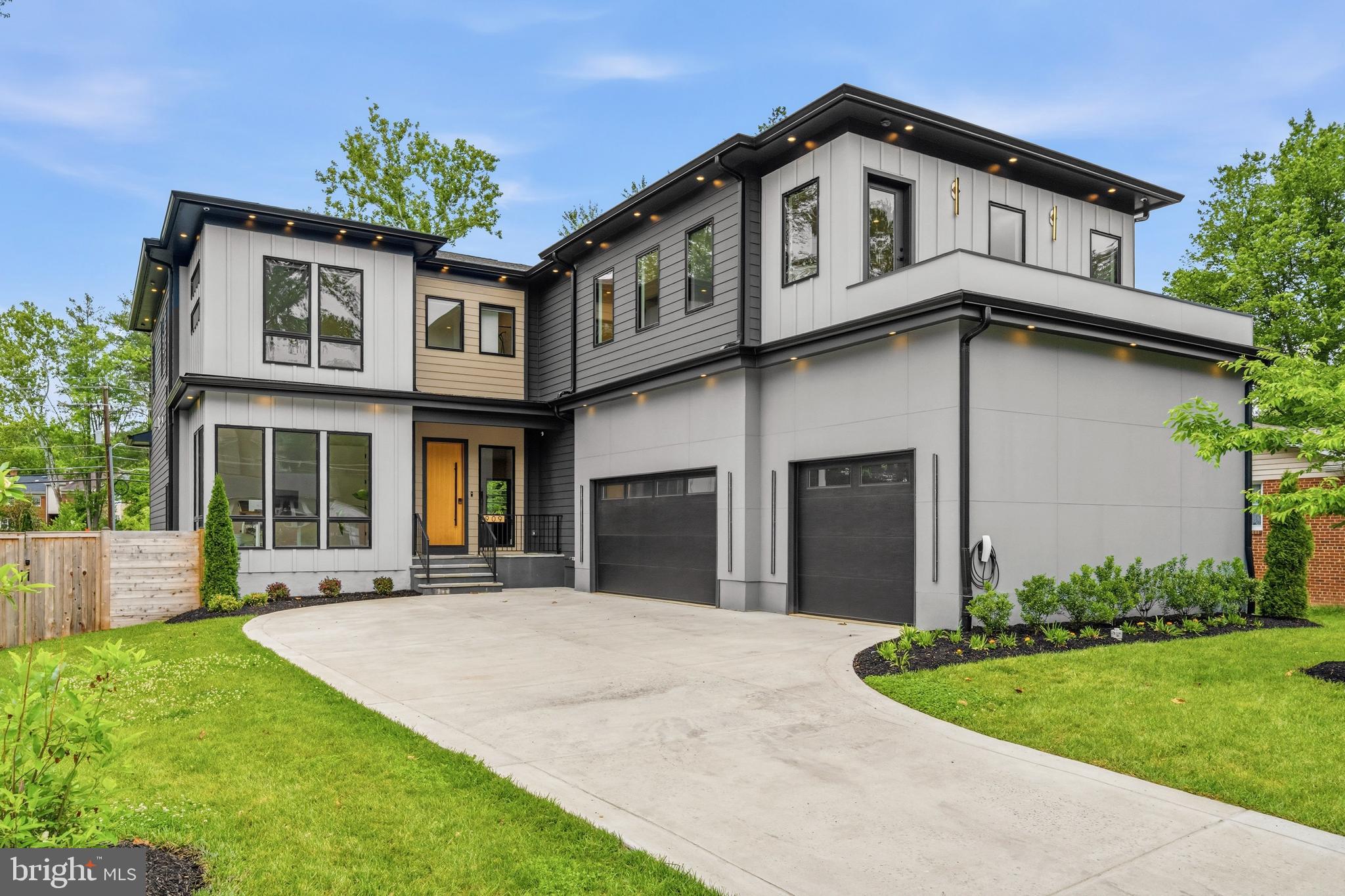 VIENNA WOODS - Residential