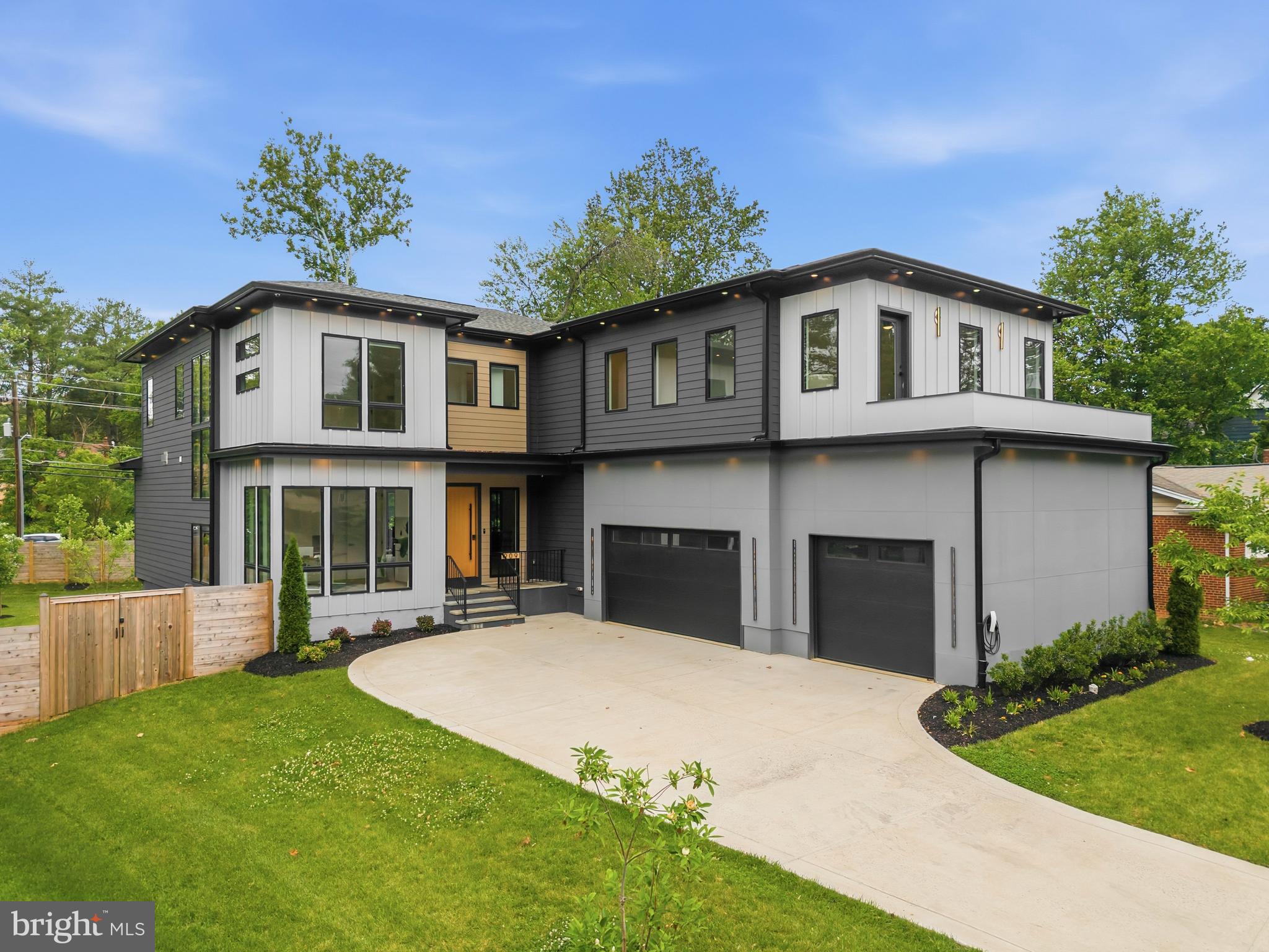 VIENNA WOODS - Residential