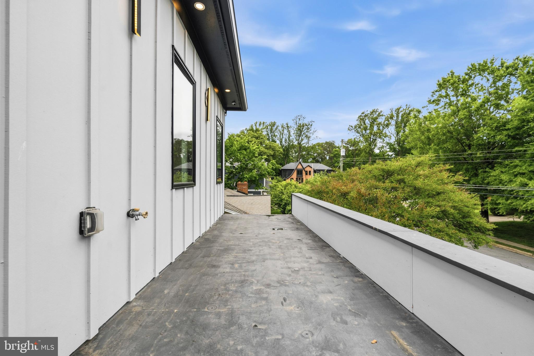 VIENNA WOODS - Residential